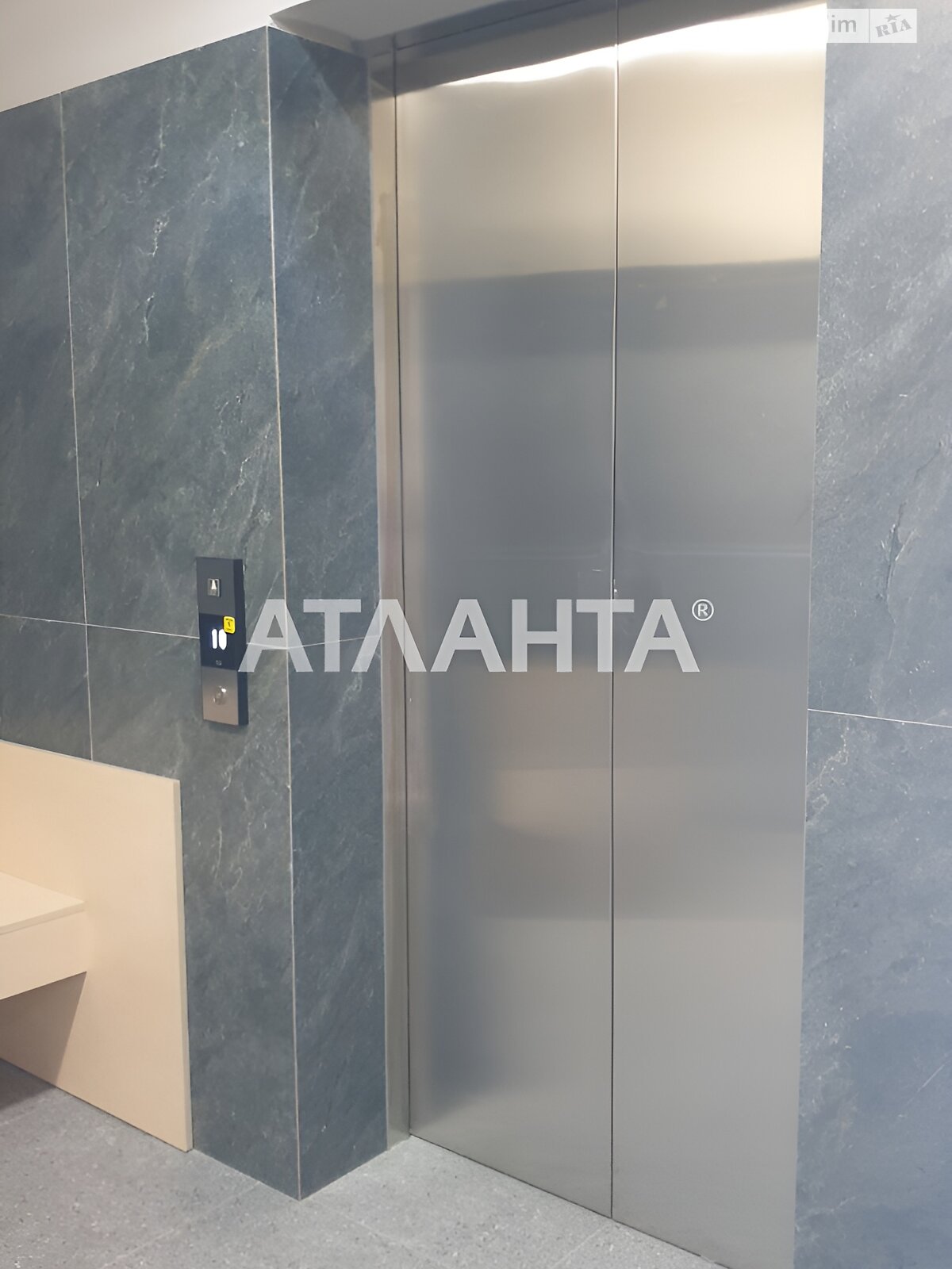 Продажа двухкомнатной квартиры в Одессе, на ул. Литературная 10, район Приморский фото 2 Продажа двухкомнатной квартиры в Одессе, на ул. Литературная 10, район Приморский фото 2
