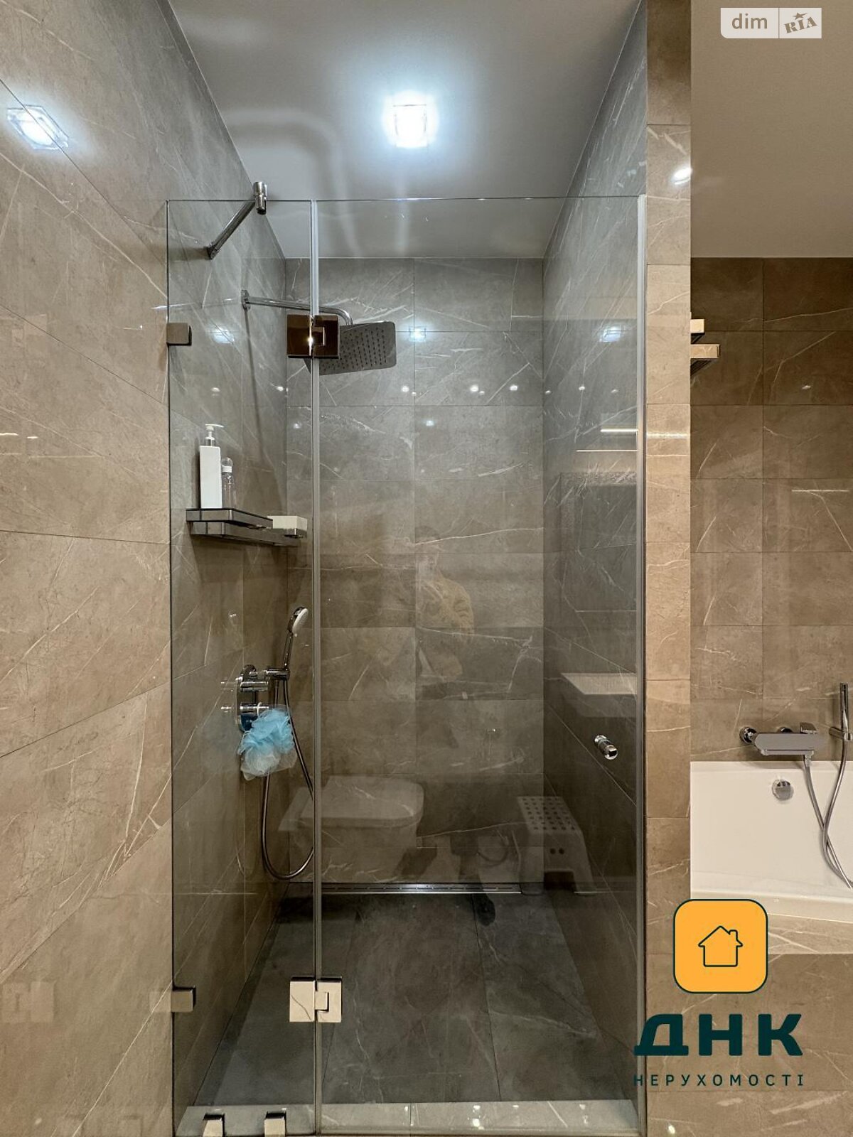 Продажа трехкомнатной квартиры в Одессе, на ул. Литературная 1А, район Приморский фото 1 Продажа трехкомнатной квартиры в Одессе, на ул. Литературная 1А, район Приморский фото 1