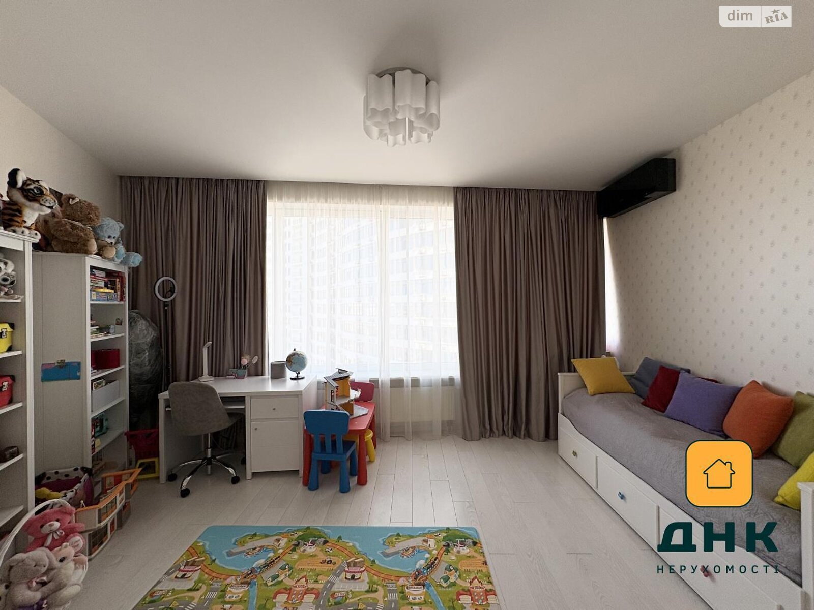 Продажа трехкомнатной квартиры в Одессе, на ул. Литературная 1А, район Приморский фото 1 Продажа трехкомнатной квартиры в Одессе, на ул. Литературная 1А, район Приморский фото 1