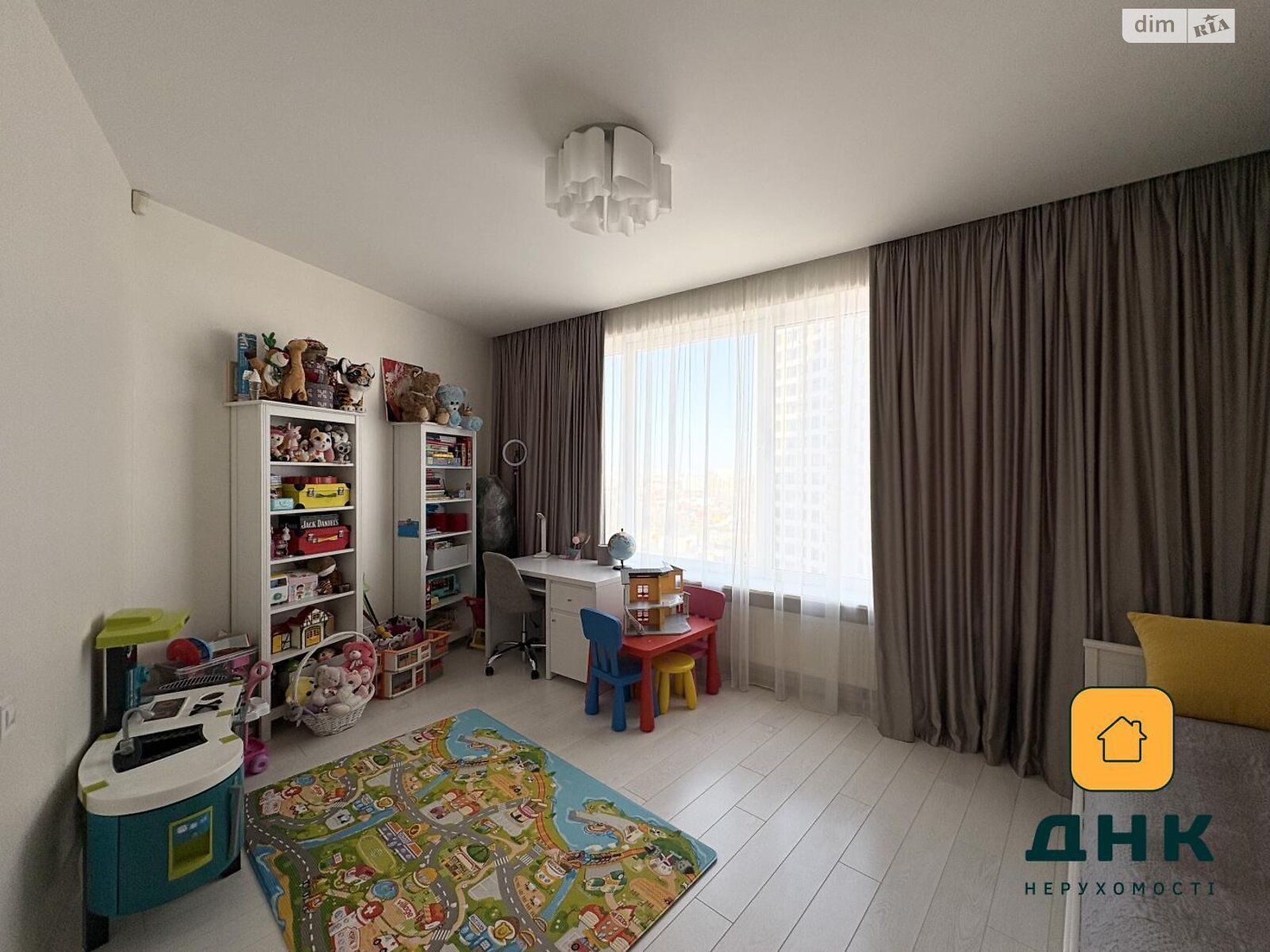Продажа трехкомнатной квартиры в Одессе, на ул. Литературная 1А, район Приморский фото 1 Продажа трехкомнатной квартиры в Одессе, на ул. Литературная 1А, район Приморский фото 1