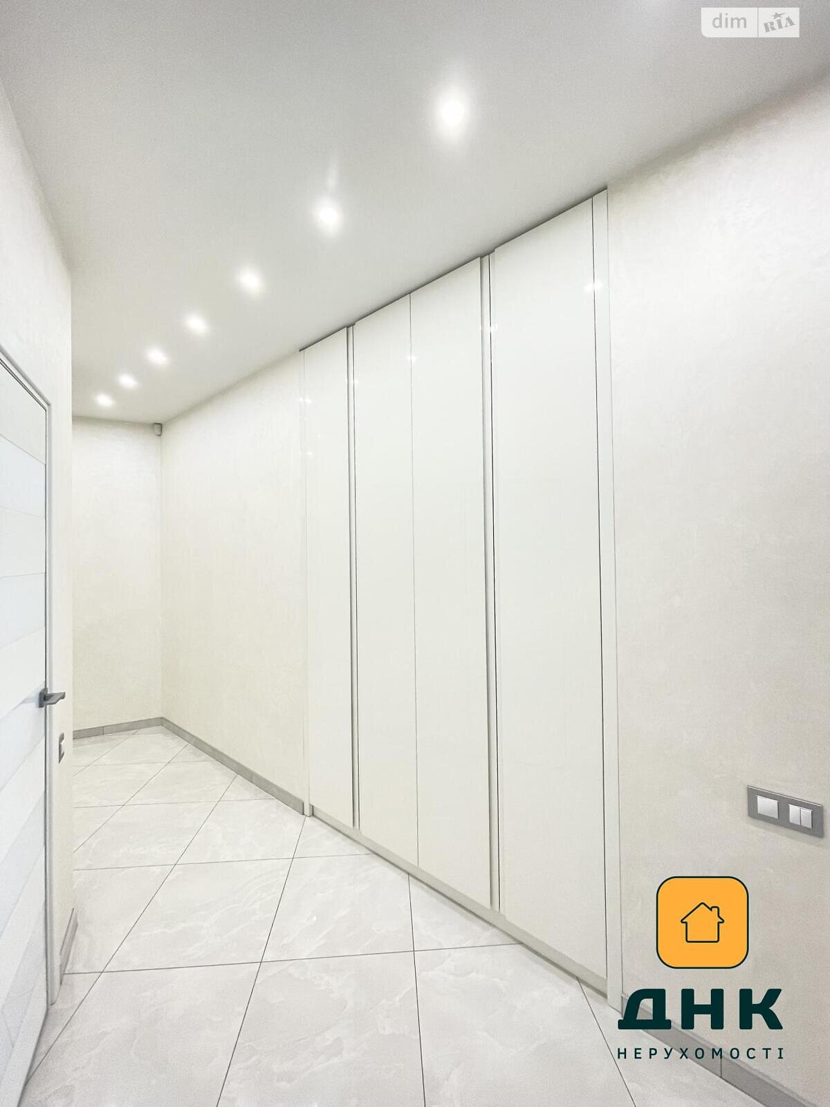 Продажа трехкомнатной квартиры в Одессе, на ул. Литературная 1А, район Приморский фото 1 Продажа трехкомнатной квартиры в Одессе, на ул. Литературная 1А, район Приморский фото 1