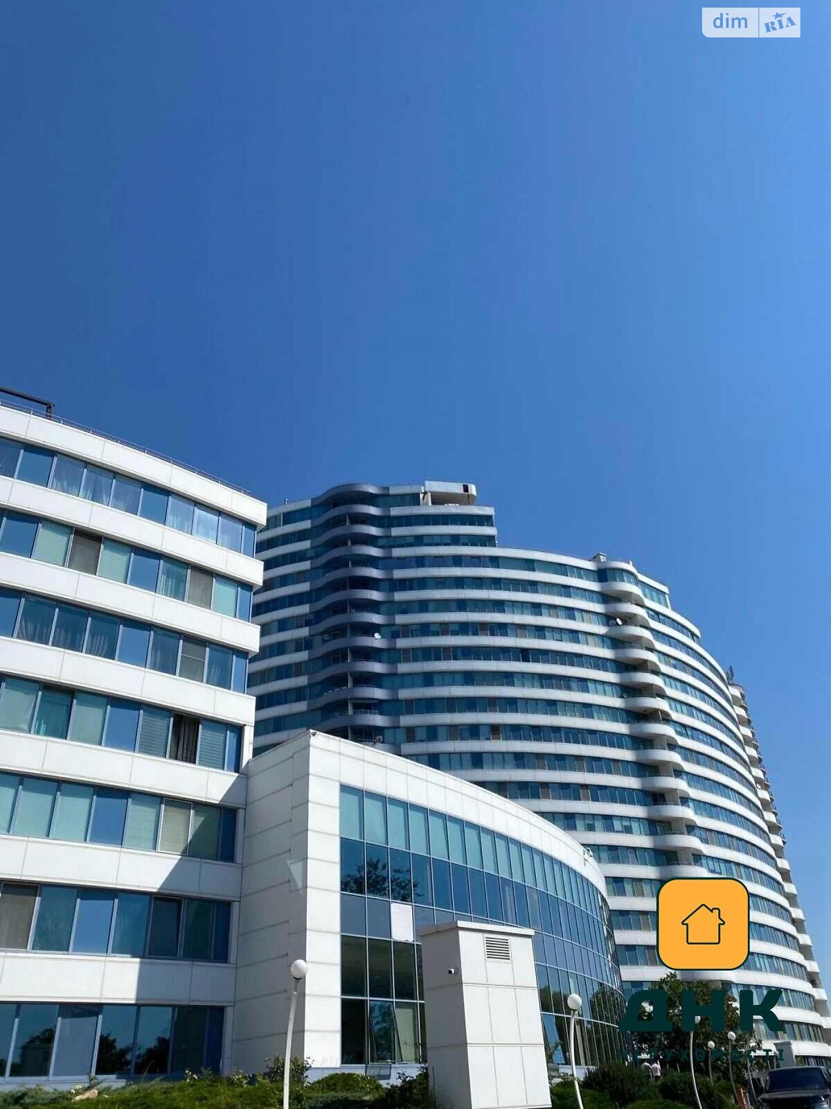 Продажа трехкомнатной квартиры в Одессе, на ул. Литературная 1А, район Приморский фото 1 Продажа трехкомнатной квартиры в Одессе, на ул. Литературная 1А, район Приморский фото 1