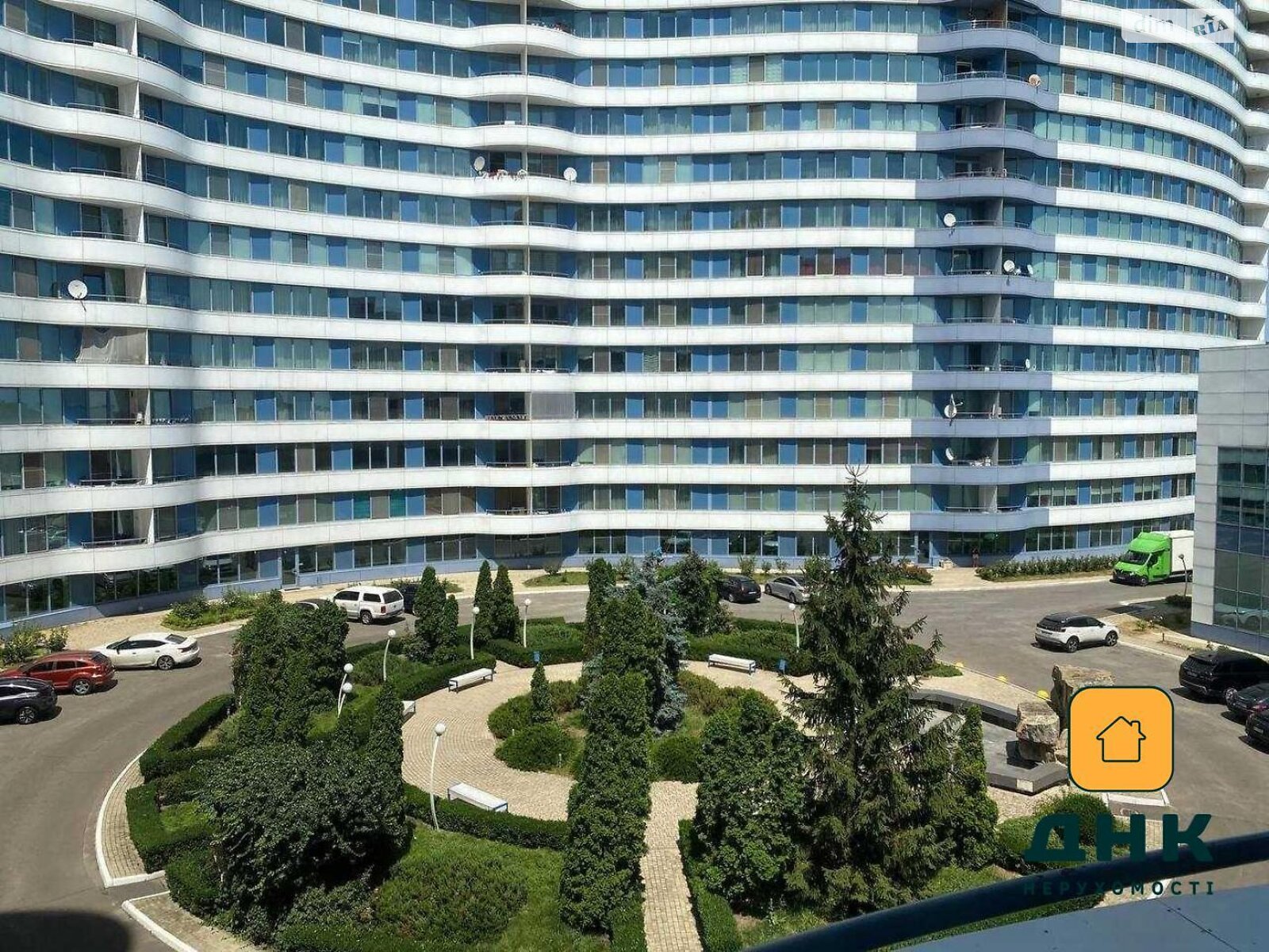 Продажа трехкомнатной квартиры в Одессе, на ул. Литературная 1А, район Приморский фото 1 Продажа трехкомнатной квартиры в Одессе, на ул. Литературная 1А, район Приморский фото 1