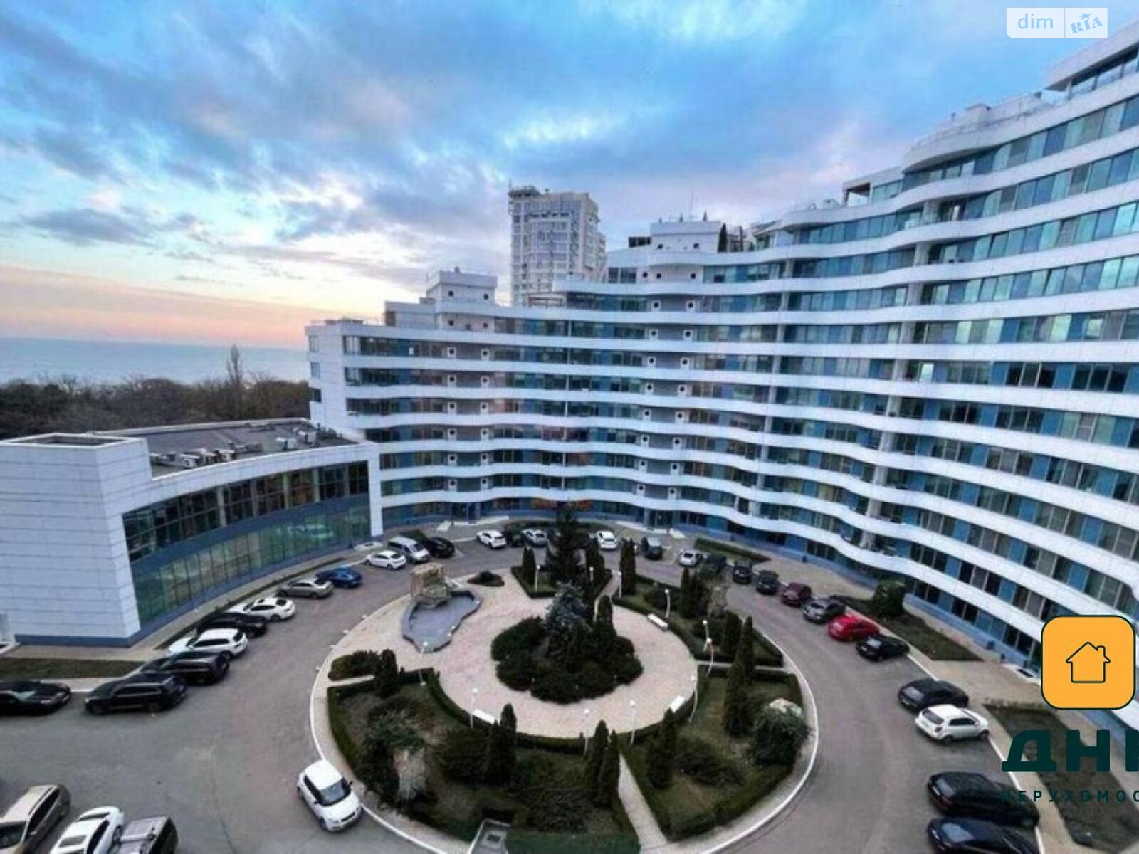 Продажа трехкомнатной квартиры в Одессе, на ул. Литературная 1А, район Приморский фото 1 Продажа трехкомнатной квартиры в Одессе, на ул. Литературная 1А, район Приморский фото 1