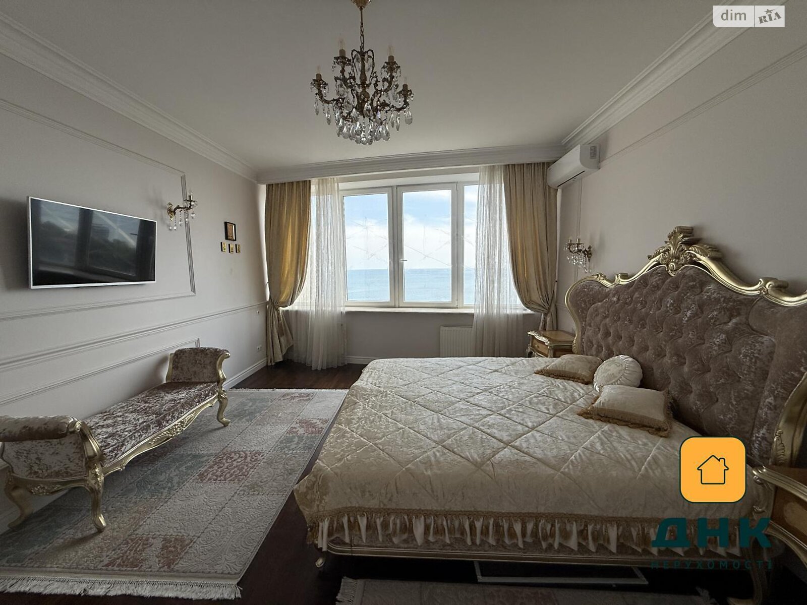 Продажа трехкомнатной квартиры в Одессе, на ул. Литературная 12, район Приморский фото 1 Продажа трехкомнатной квартиры в Одессе, на ул. Литературная 12, район Приморский фото 1
