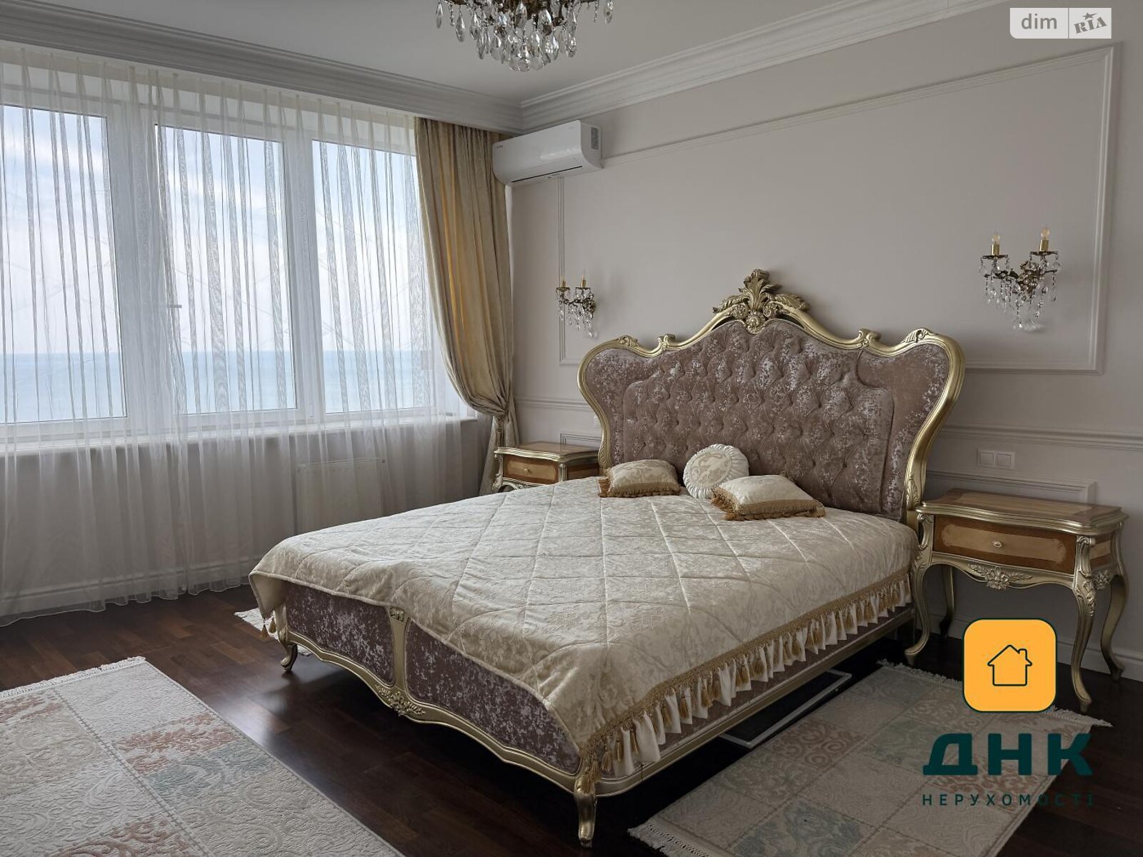 Продажа трехкомнатной квартиры в Одессе, на ул. Литературная 12, район Приморский фото 1 Продажа трехкомнатной квартиры в Одессе, на ул. Литературная 12, район Приморский фото 1