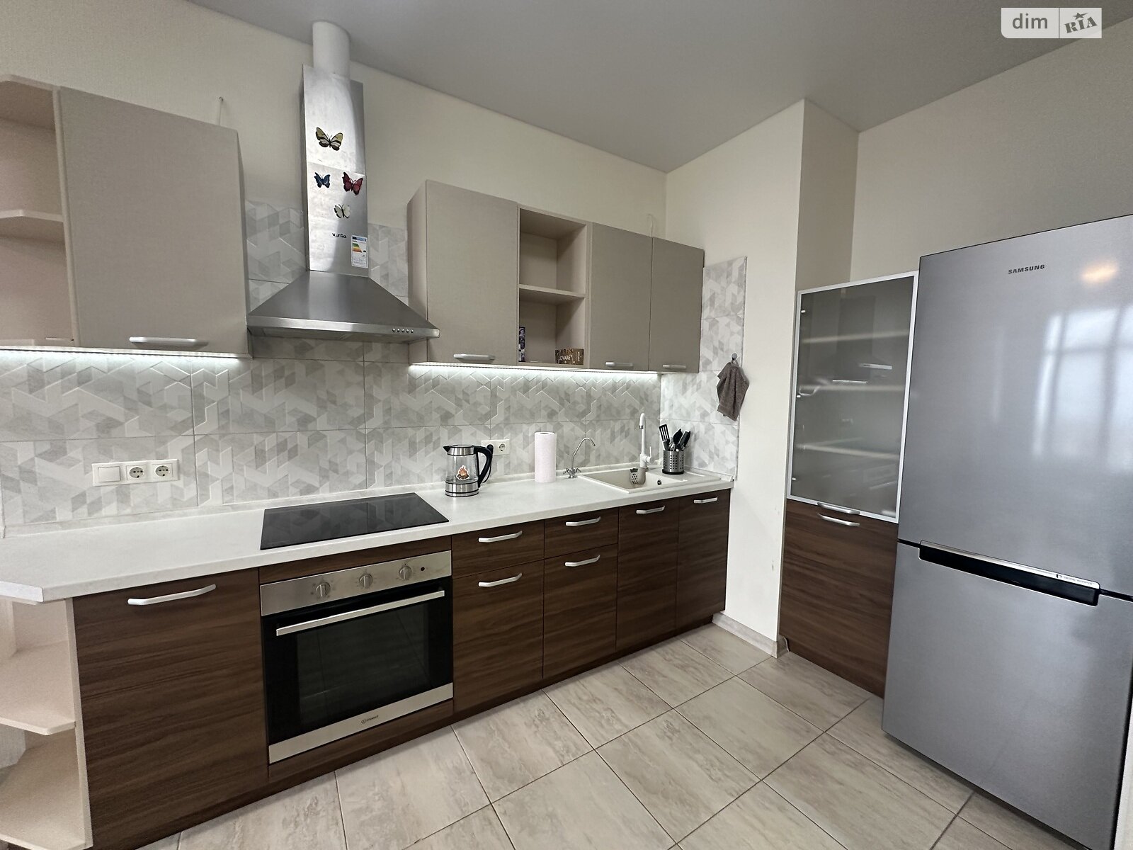 Продажа однокомнатной квартиры в Одессе, на ул. Литературная 8, район Приморский фото 1 Продажа однокомнатной квартиры в Одессе, на ул. Литературная 8, район Приморский фото 1