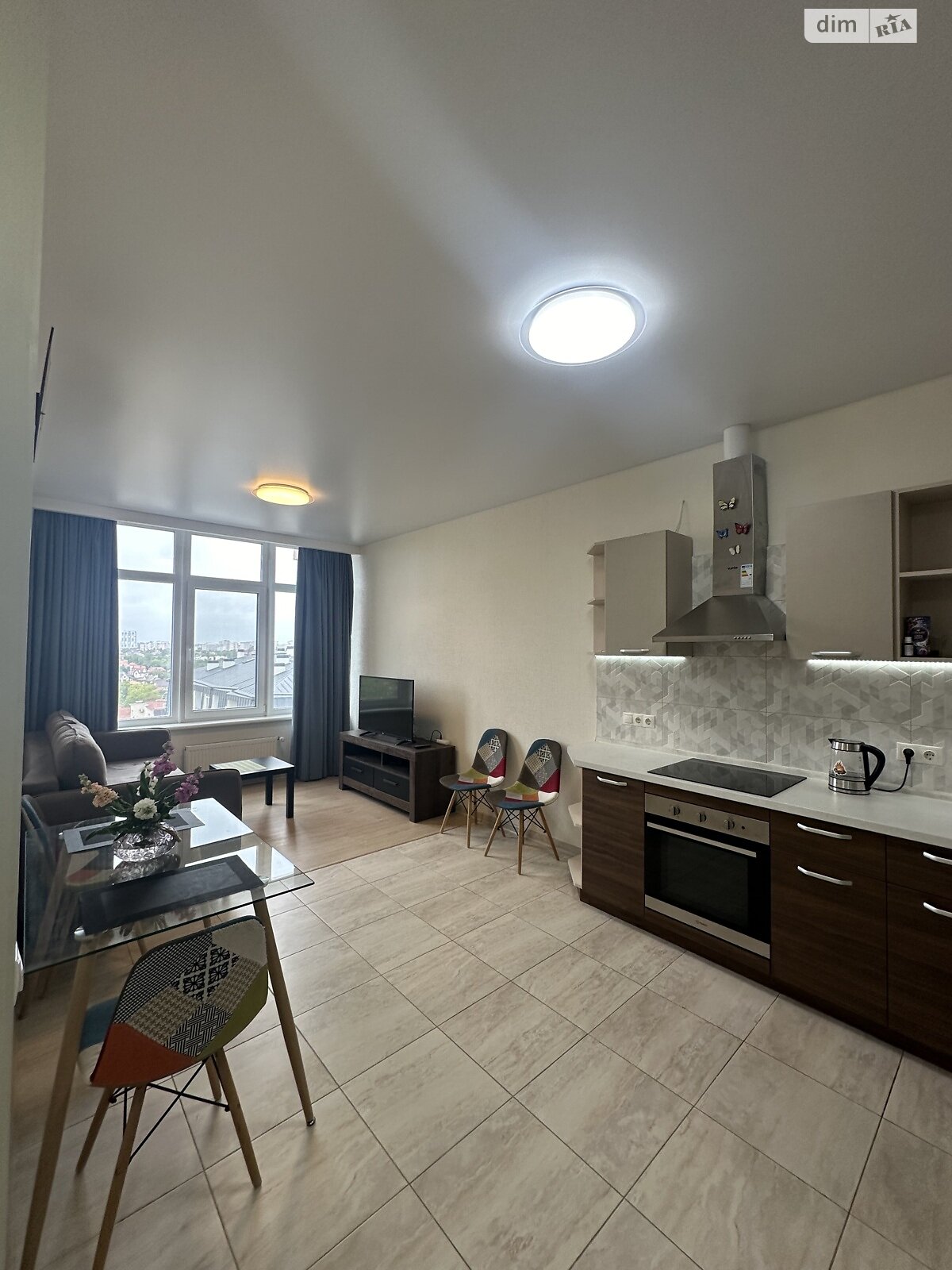 Продажа однокомнатной квартиры в Одессе, на ул. Литературная 8, район Приморский фото 1 Продажа однокомнатной квартиры в Одессе, на ул. Литературная 8, район Приморский фото 1