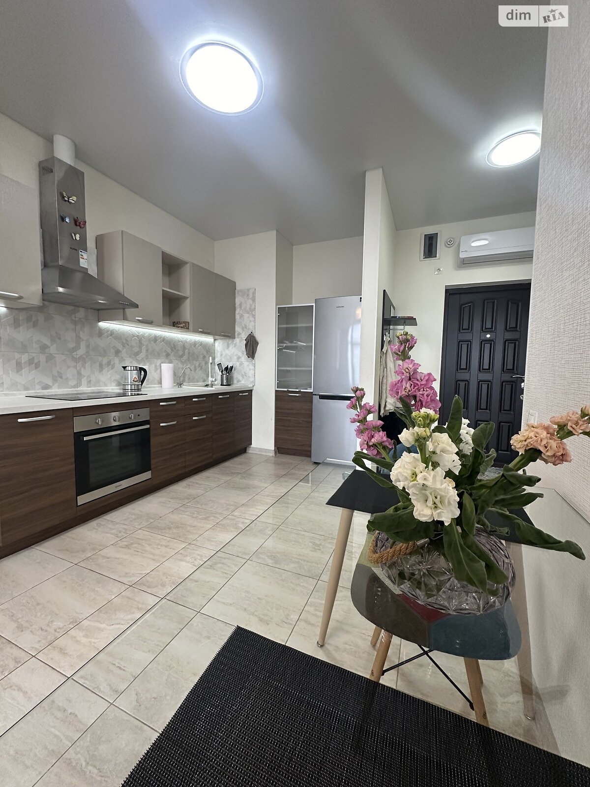 Продажа однокомнатной квартиры в Одессе, на ул. Литературная 8, район Приморский фото 1 Продажа однокомнатной квартиры в Одессе, на ул. Литературная 8, район Приморский фото 1