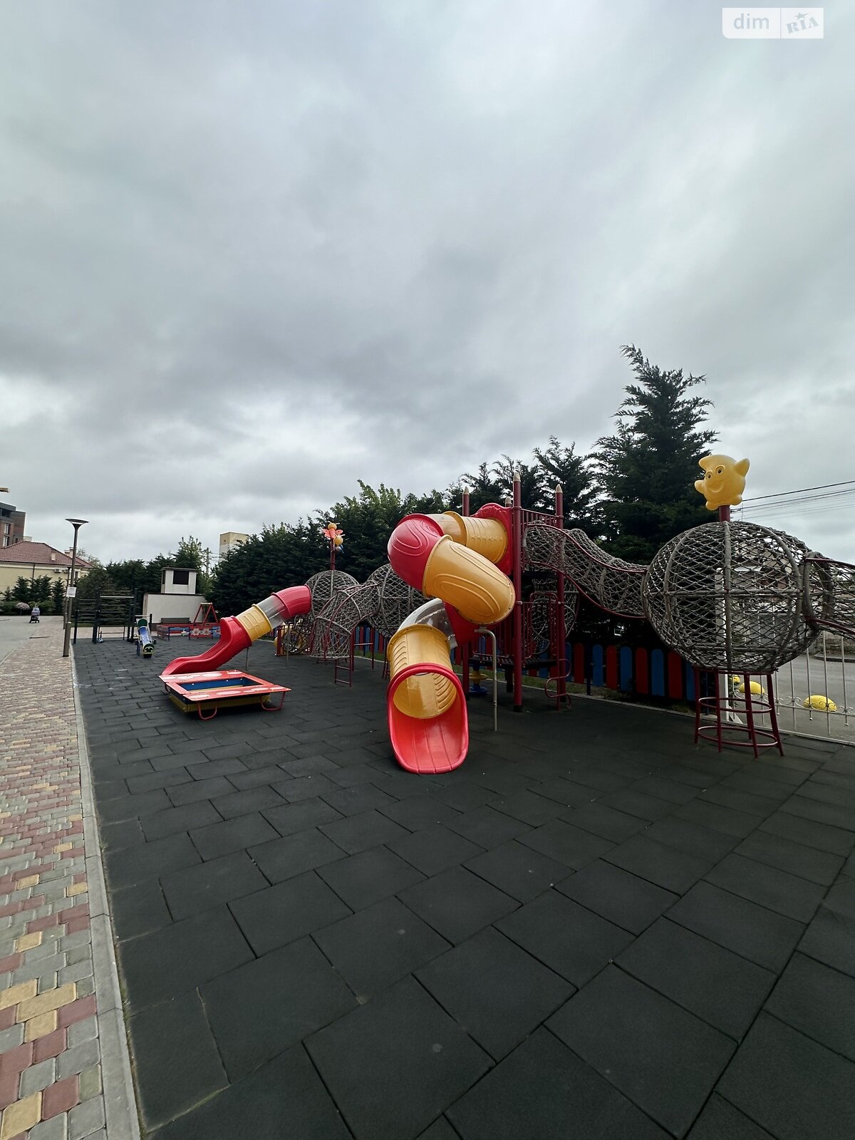 Продажа однокомнатной квартиры в Одессе, на ул. Литературная 8, район Приморский фото 1 Продажа однокомнатной квартиры в Одессе, на ул. Литературная 8, район Приморский фото 1