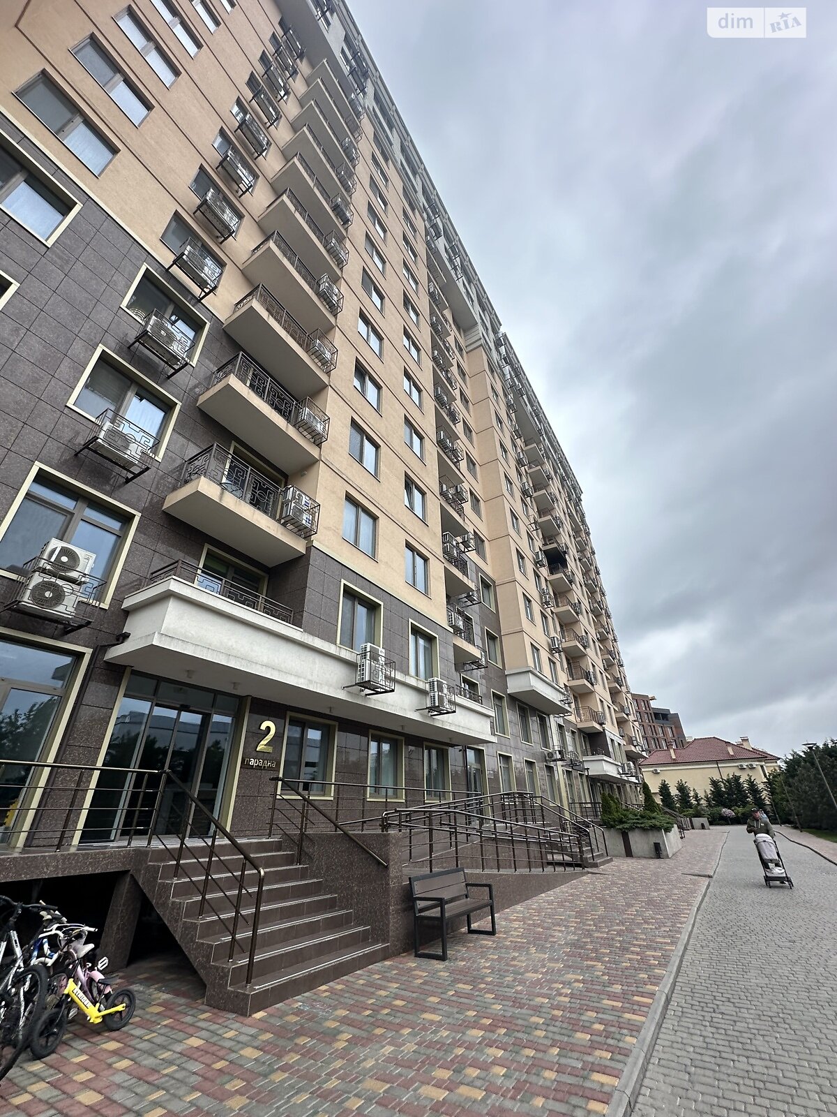 Продажа однокомнатной квартиры в Одессе, на ул. Литературная 8, район Приморский фото 1 Продажа однокомнатной квартиры в Одессе, на ул. Литературная 8, район Приморский фото 1