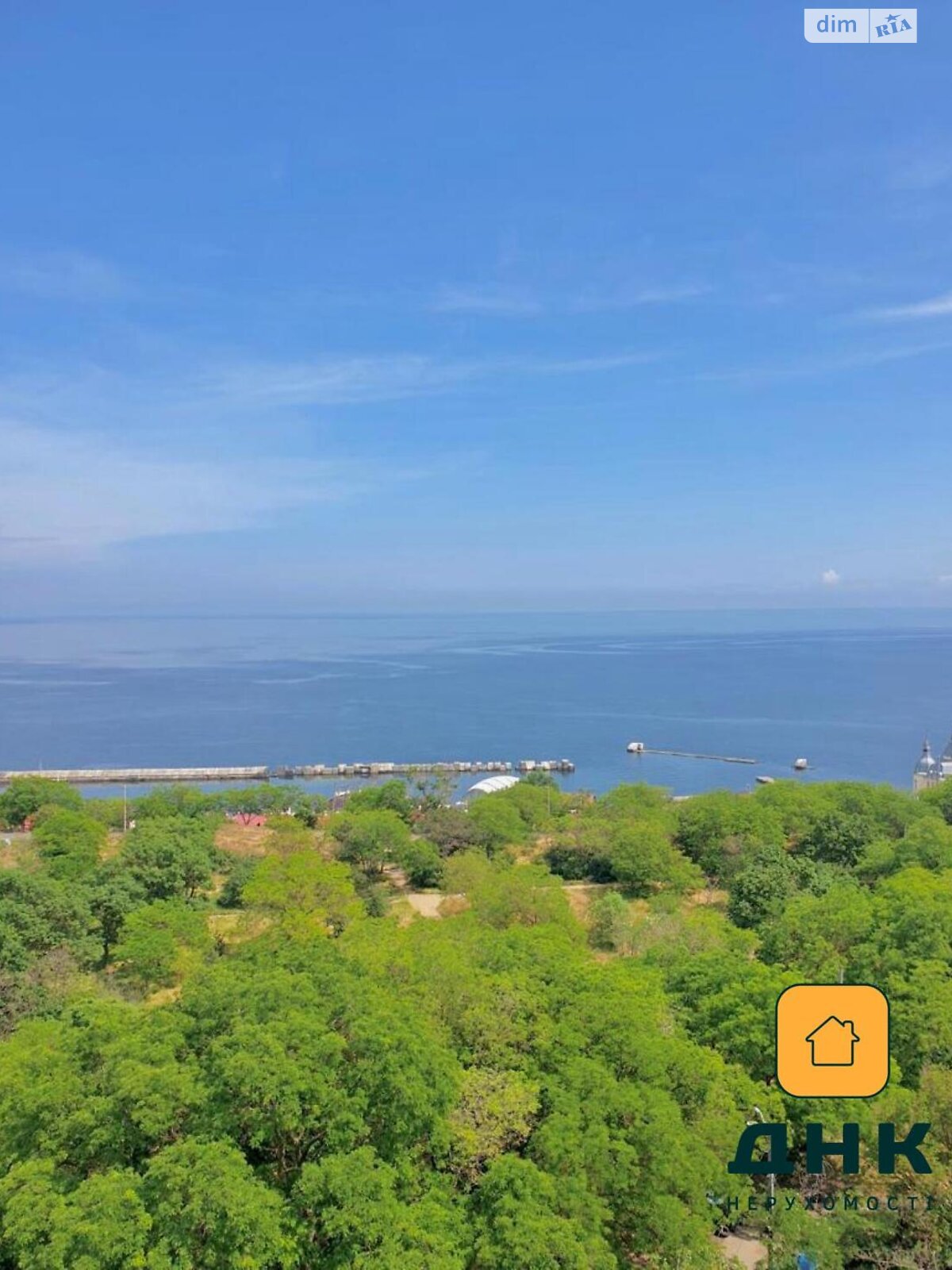 Продажа трехкомнатной квартиры в Одессе, на ул. Литературная 12, район Приморский фото 1 Продажа трехкомнатной квартиры в Одессе, на ул. Литературная 12, район Приморский фото 1