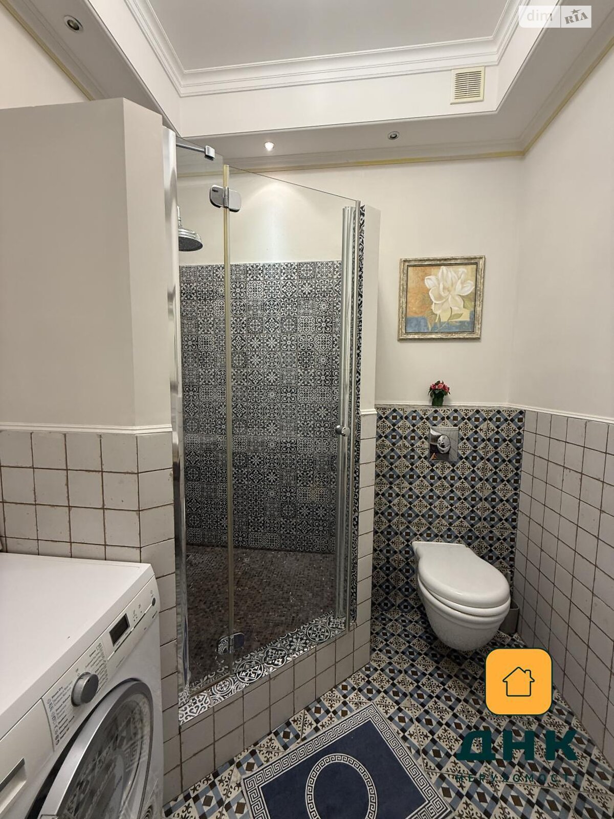 Продажа трехкомнатной квартиры в Одессе, на ул. Литературная 12, район Приморский фото 1 Продажа трехкомнатной квартиры в Одессе, на ул. Литературная 12, район Приморский фото 1