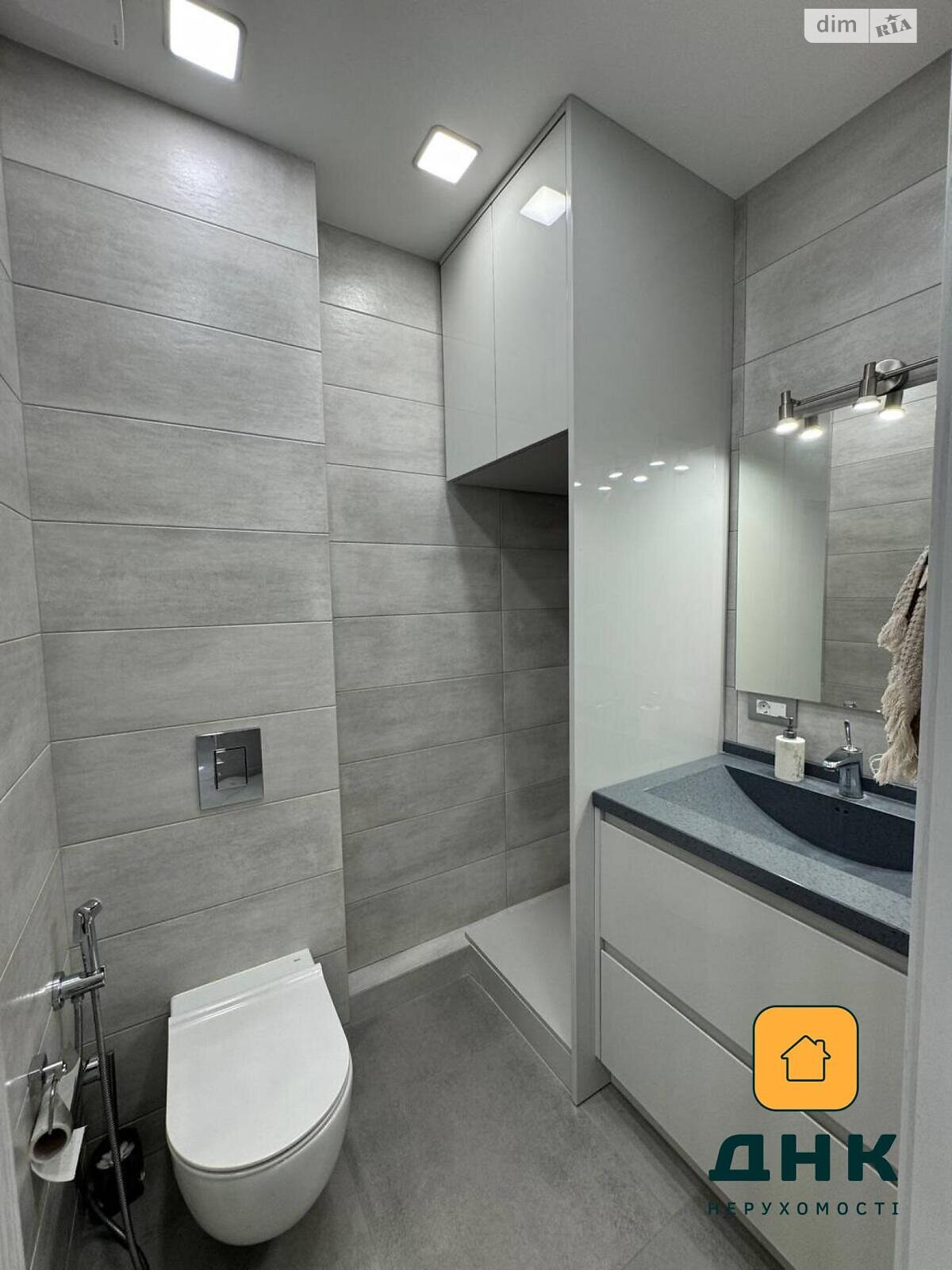 Продаж двокімнатної квартири в Одесі, на вул. Літературна 8, район Приморський фото 1