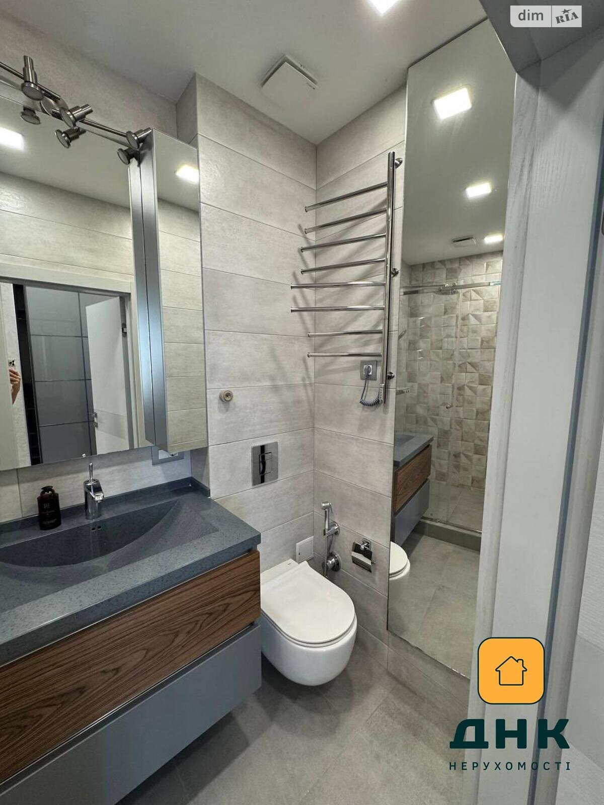 Продаж двокімнатної квартири в Одесі, на вул. Літературна 8, район Приморський фото 1