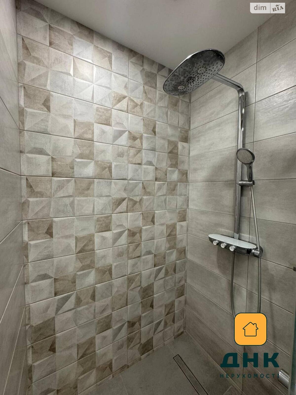 Продаж двокімнатної квартири в Одесі, на вул. Літературна 8, район Приморський фото 1