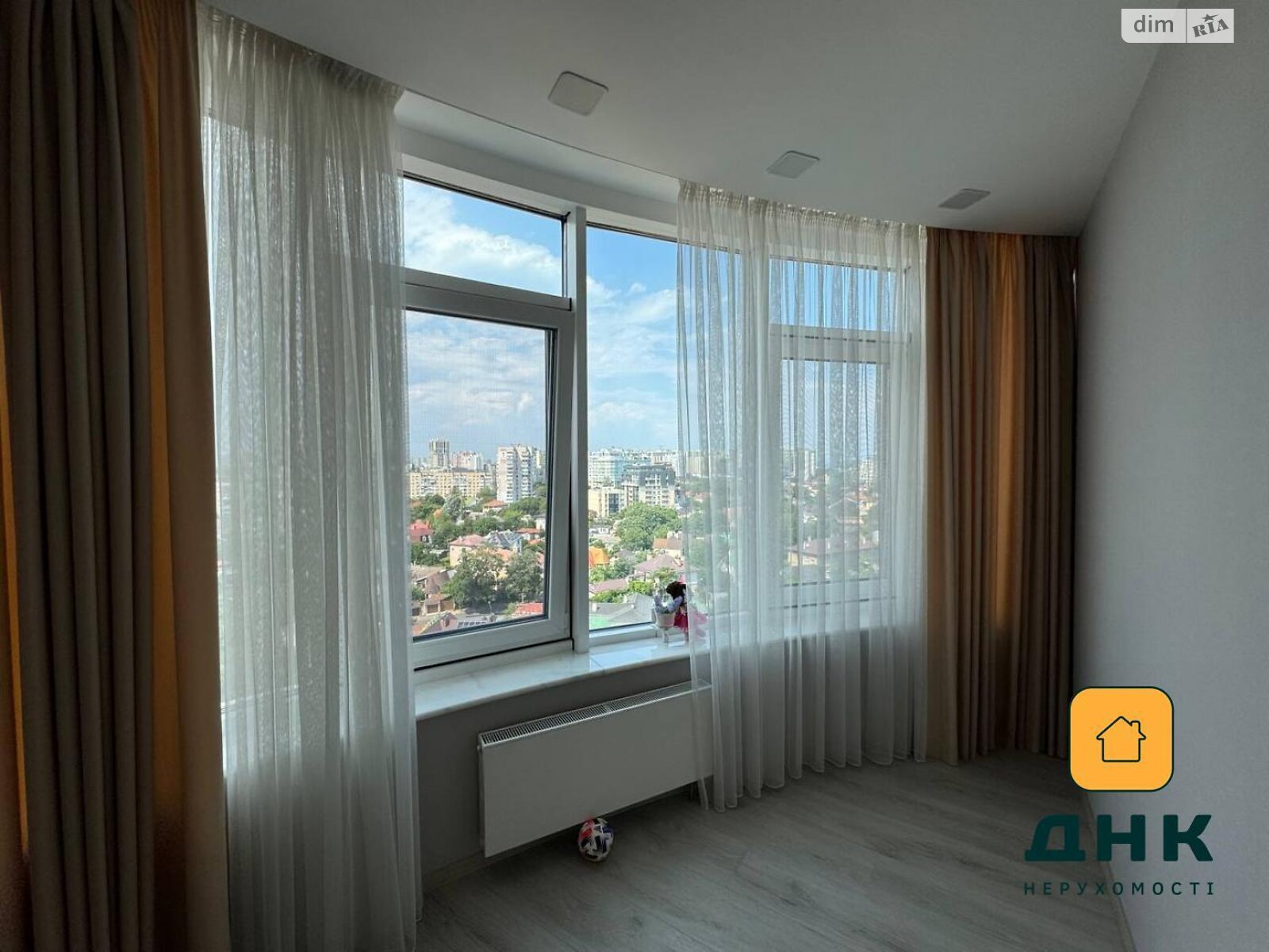 Продаж двокімнатної квартири в Одесі, на вул. Літературна 8, район Приморський фото 1