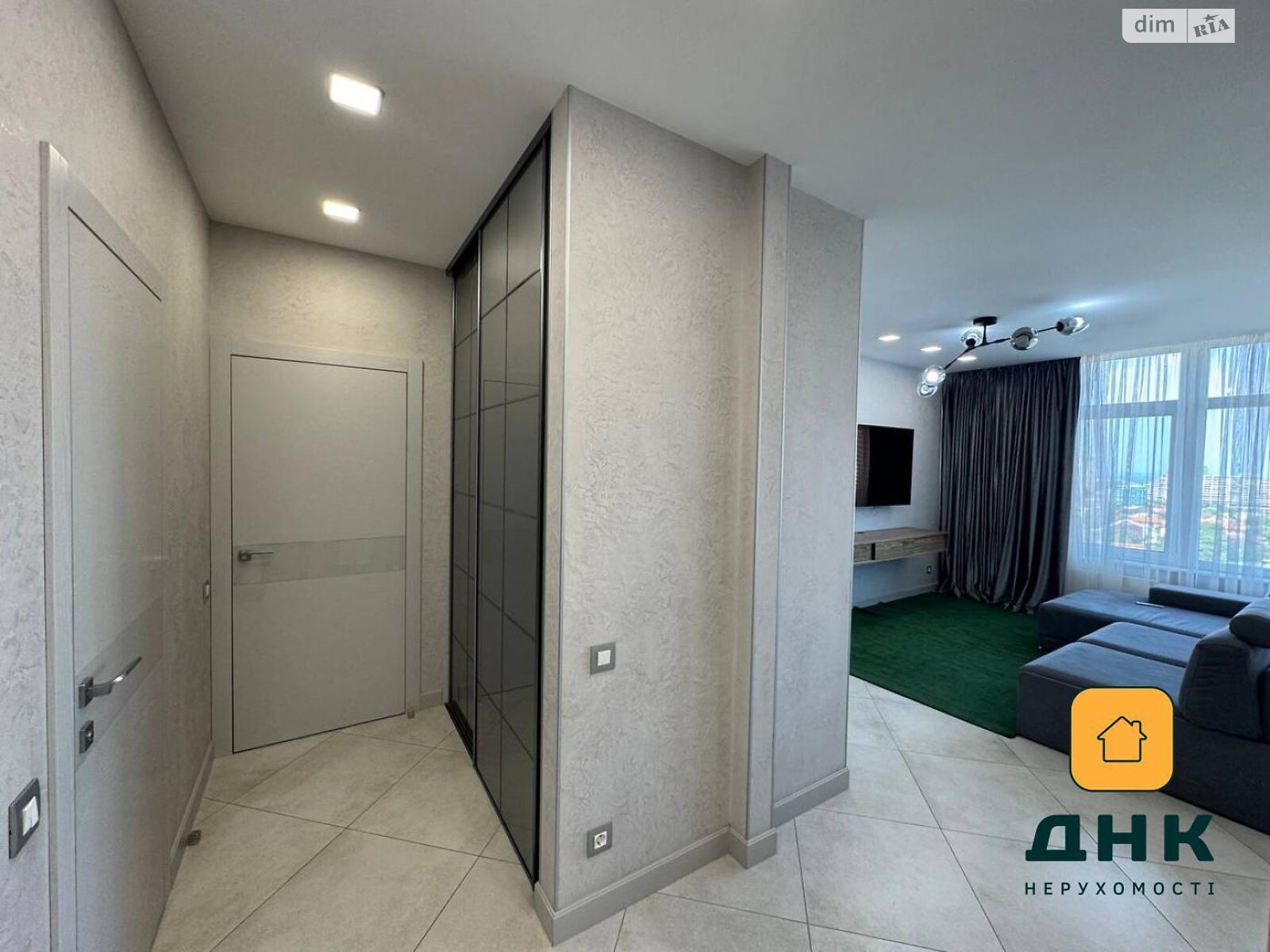 Продаж двокімнатної квартири в Одесі, на вул. Літературна 8, район Приморський фото 1