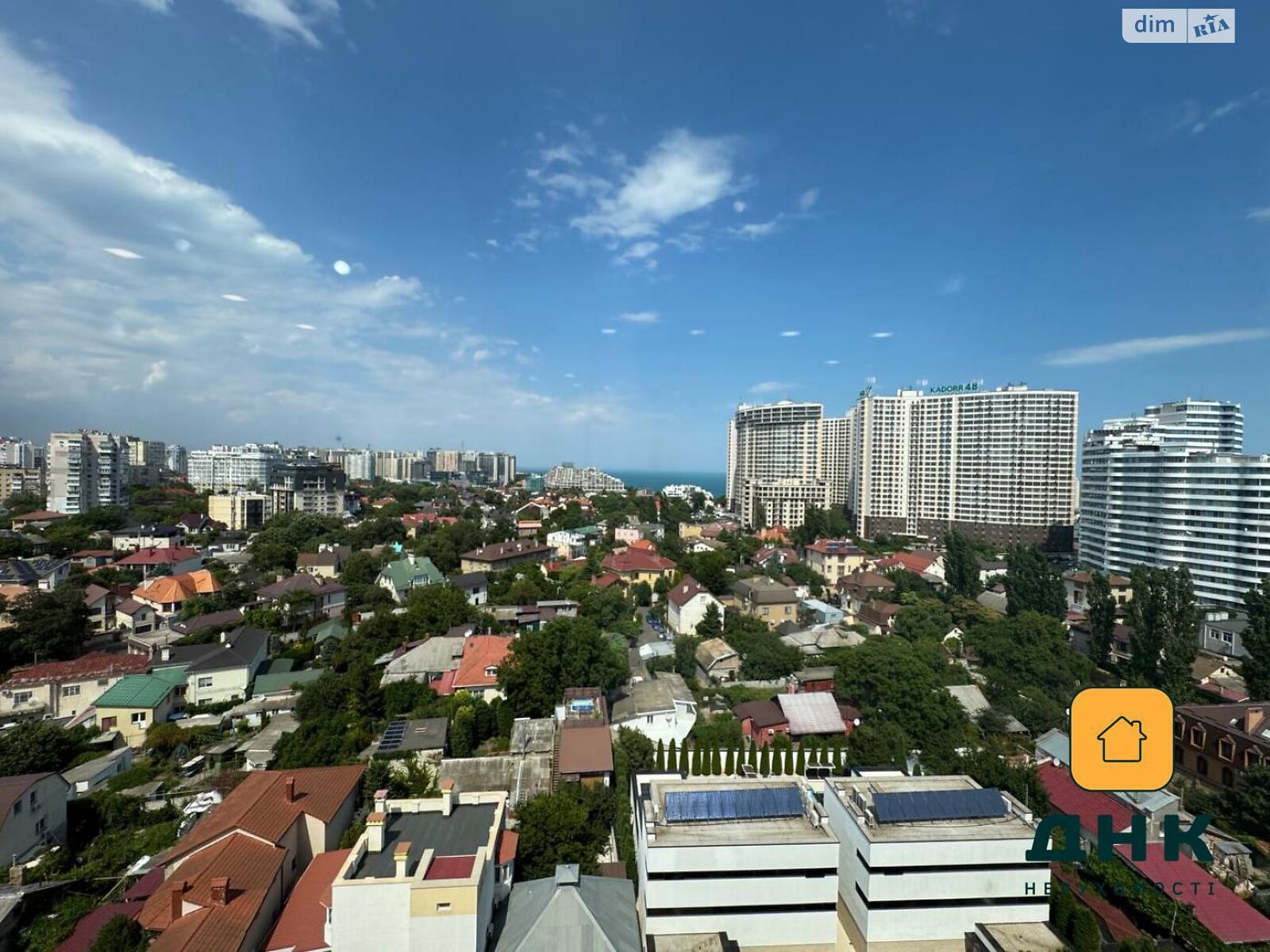 Продаж двокімнатної квартири в Одесі, на вул. Літературна 8, район Приморський фото 1