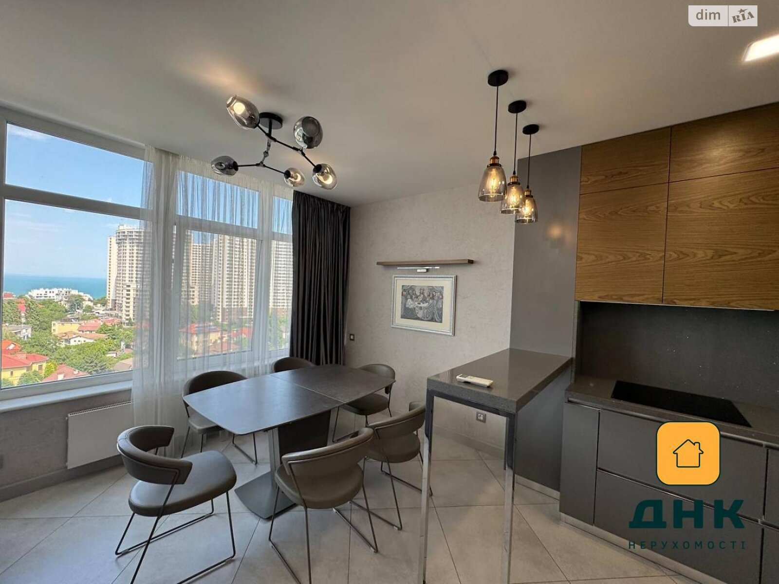 Продаж двокімнатної квартири в Одесі, на вул. Літературна 8, район Приморський фото 1