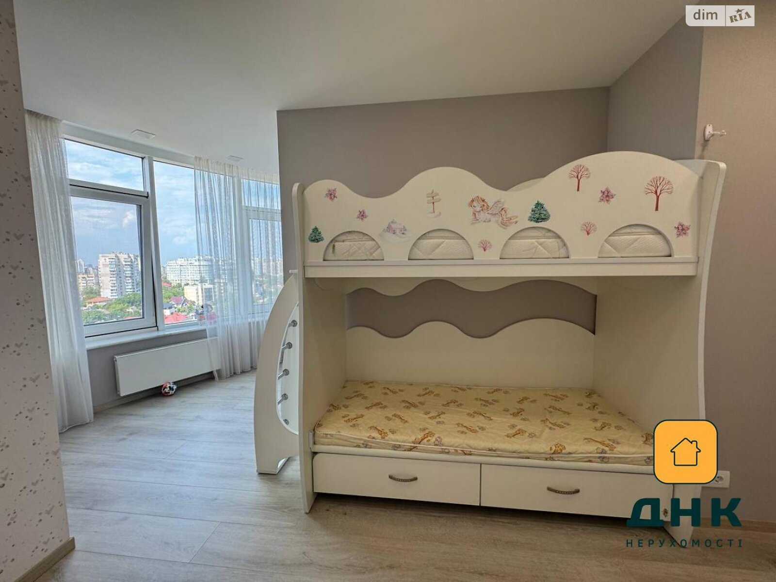 Продаж двокімнатної квартири в Одесі, на вул. Літературна 8, район Приморський фото 1