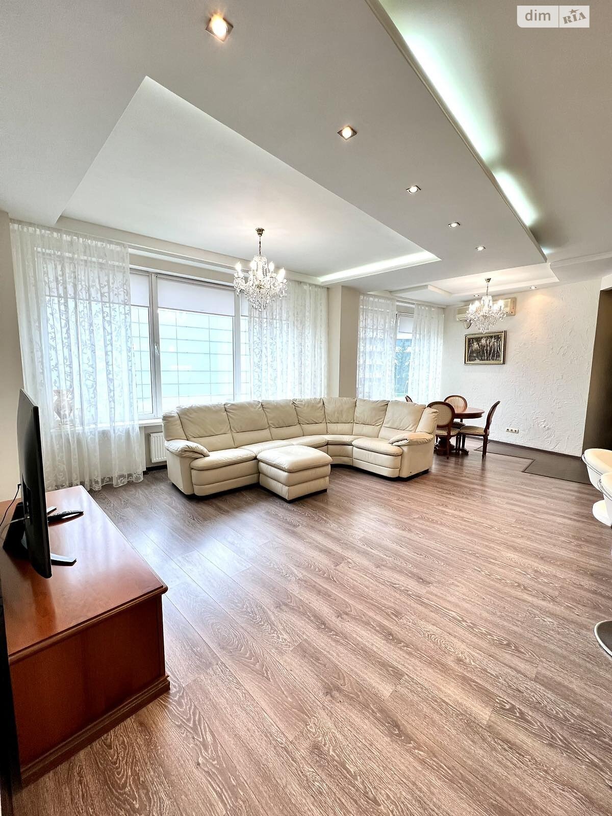 Продажа двухкомнатной квартиры в Одессе, на ул. Литературная 1А, район Приморский фото 1 Продажа двухкомнатной квартиры в Одессе, на ул. Литературная 1А, район Приморский фото 1