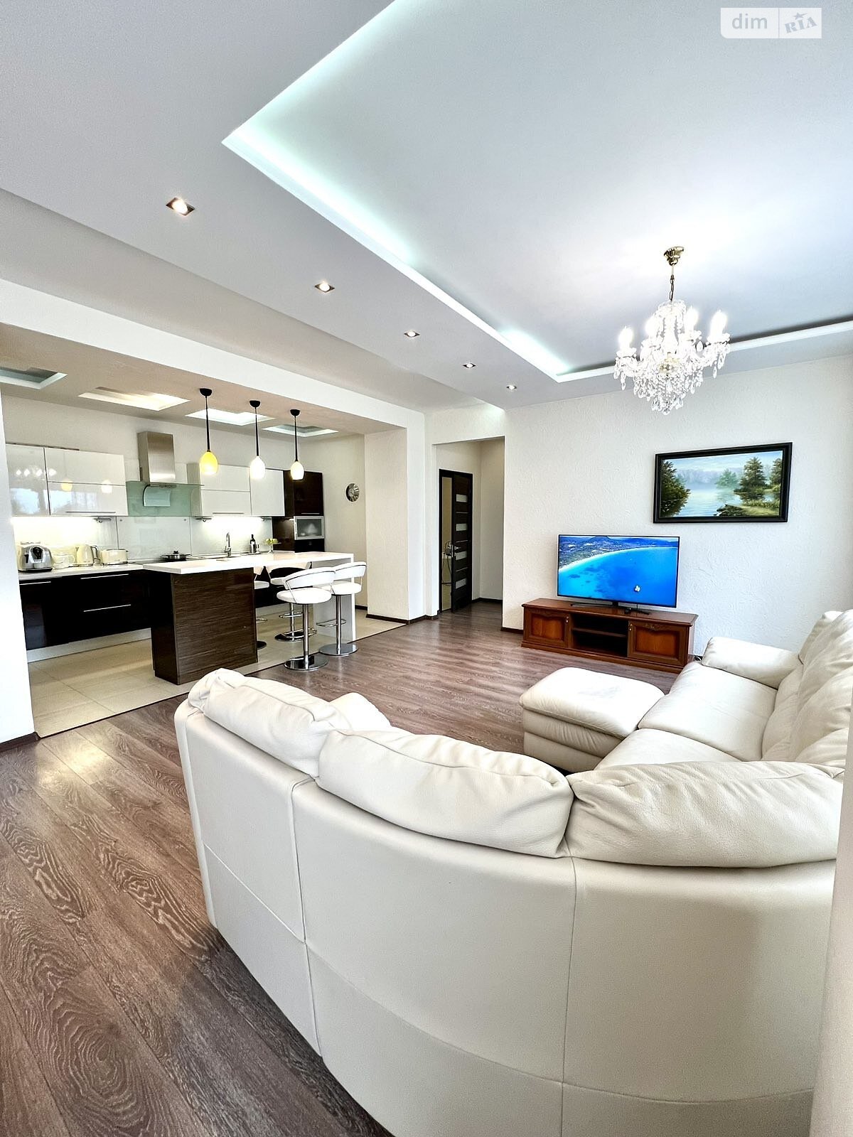 Продажа двухкомнатной квартиры в Одессе, на ул. Литературная 1А, район Приморский фото 1 Продажа двухкомнатной квартиры в Одессе, на ул. Литературная 1А, район Приморский фото 1