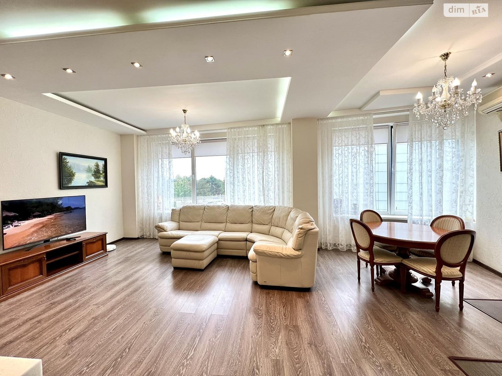 Продажа двухкомнатной квартиры в Одессе, на ул. Литературная 1А, район Приморский фото 1 Продажа двухкомнатной квартиры в Одессе, на ул. Литературная 1А, район Приморский фото 1