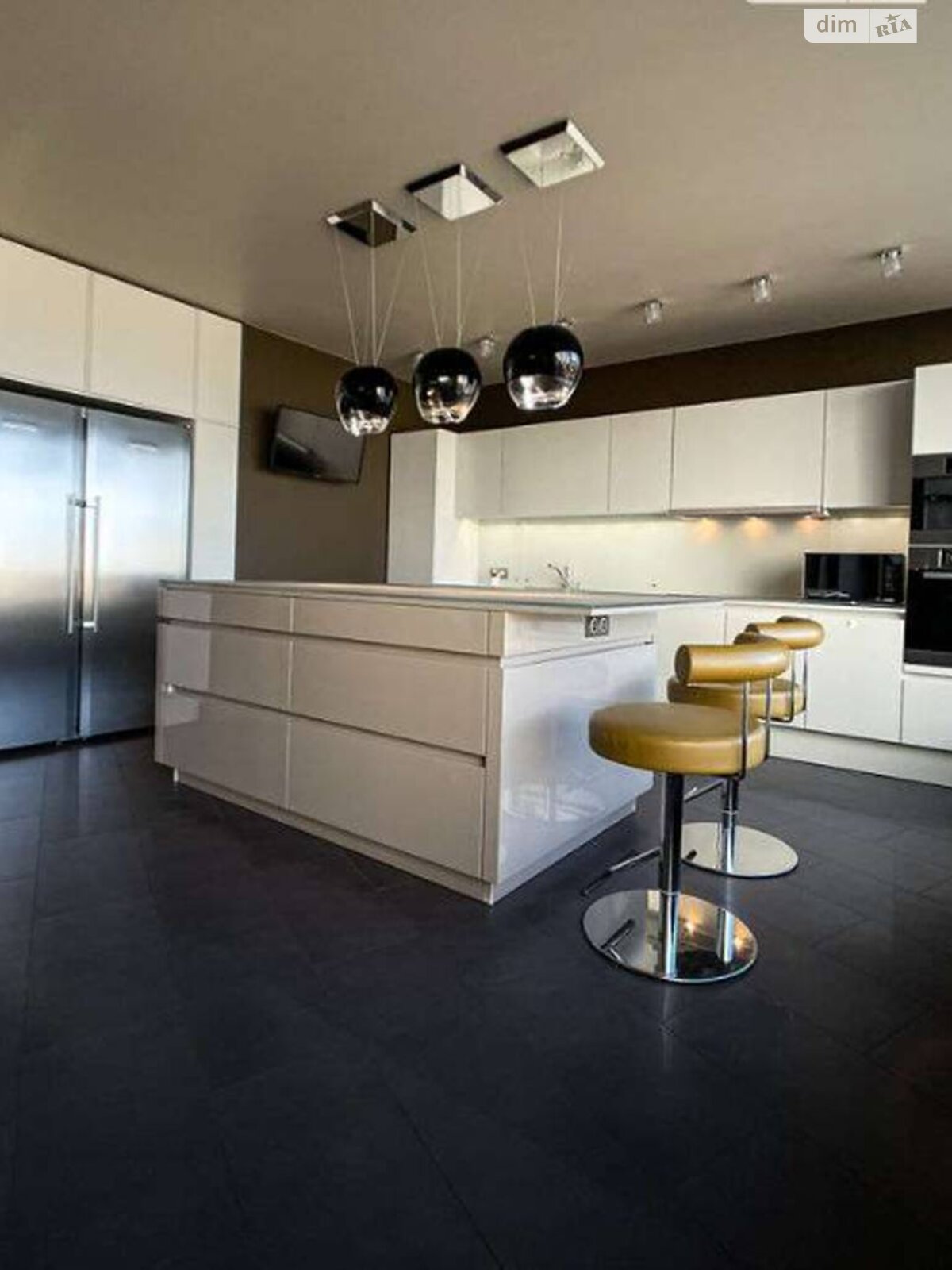 Продаж чотирикімнатної квартири в Одесі, на вул. Літературна 1А, район Приморський фото 1