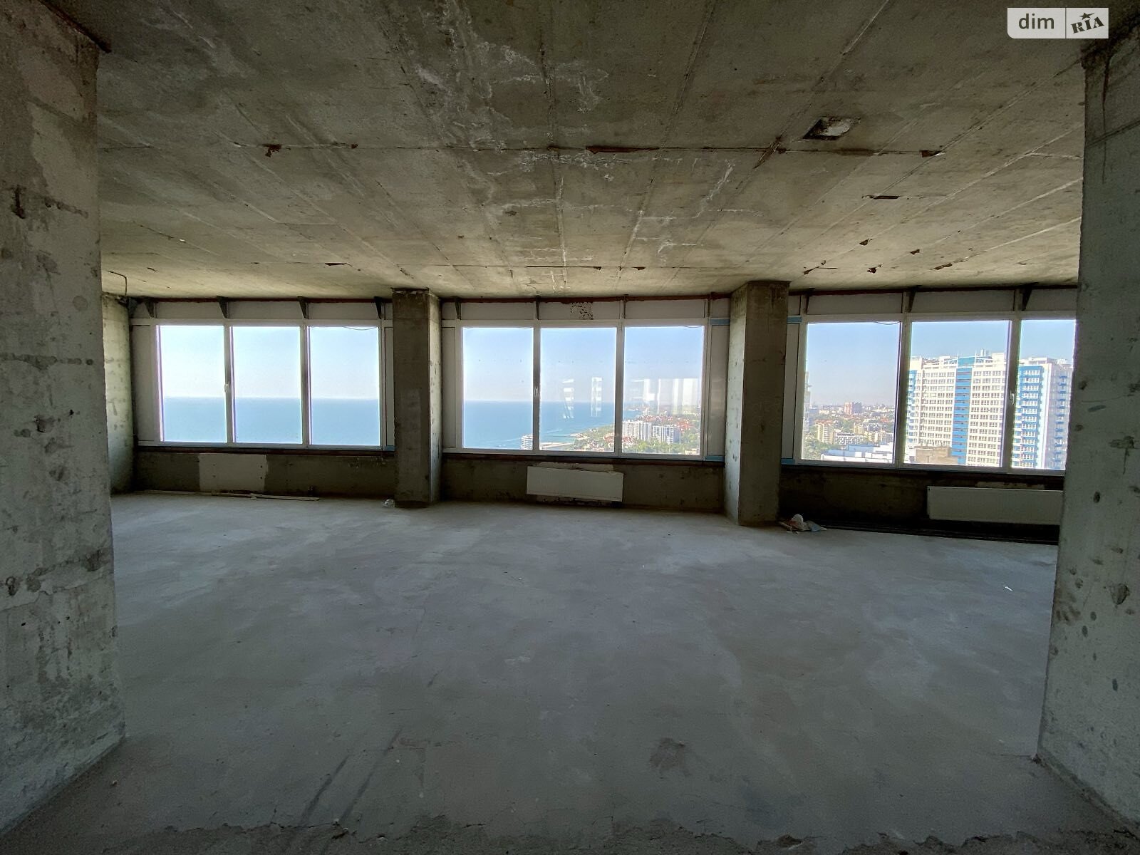 Продажа четырехкомнатной квартиры в Одессе, на ул. Литературная 1А, район Приморский фото 1