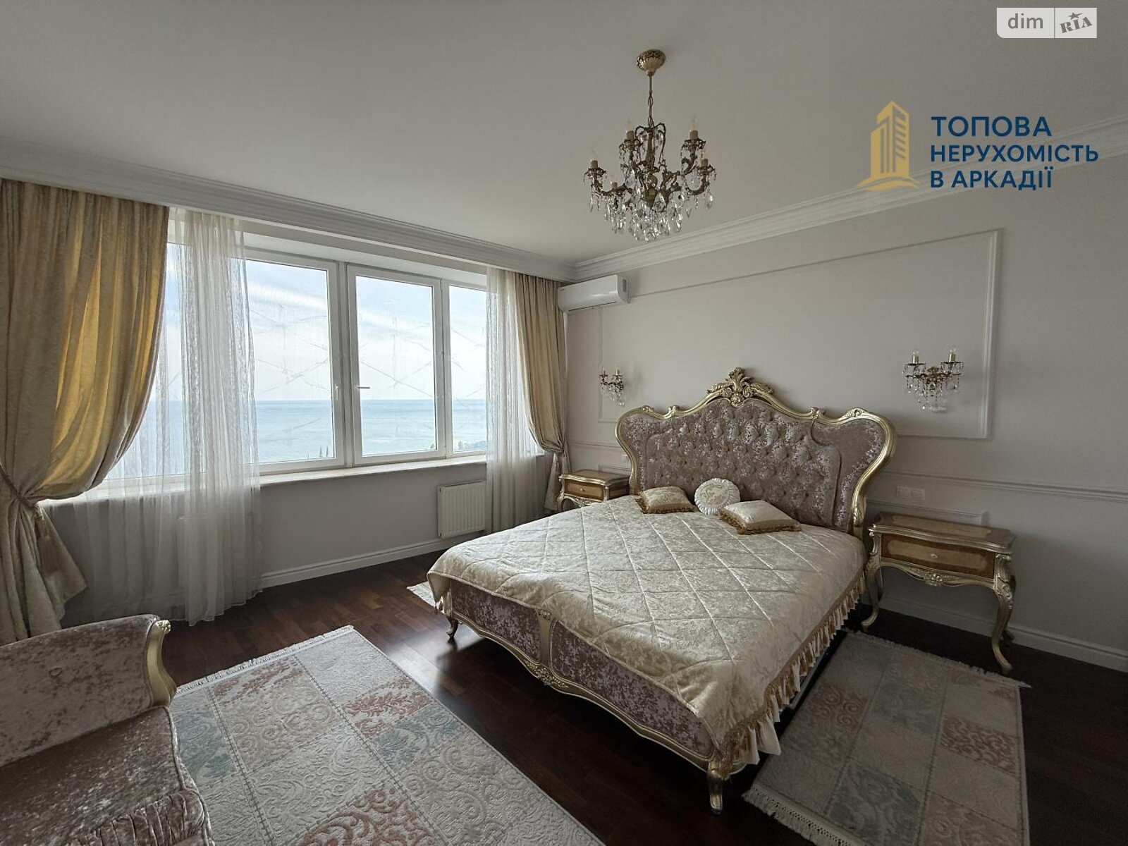 Продажа трехкомнатной квартиры в Одессе, на ул. Литературная 12А корпус 1, район Приморский фото 1