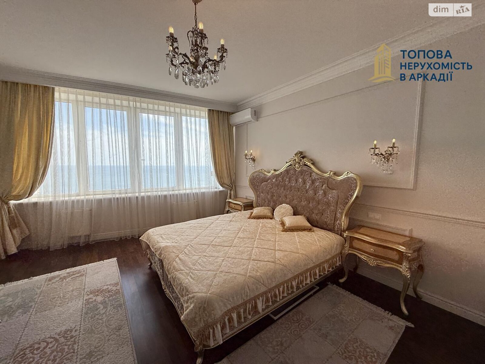 Продажа трехкомнатной квартиры в Одессе, на ул. Литературная 12А корпус 1, район Приморский фото 1