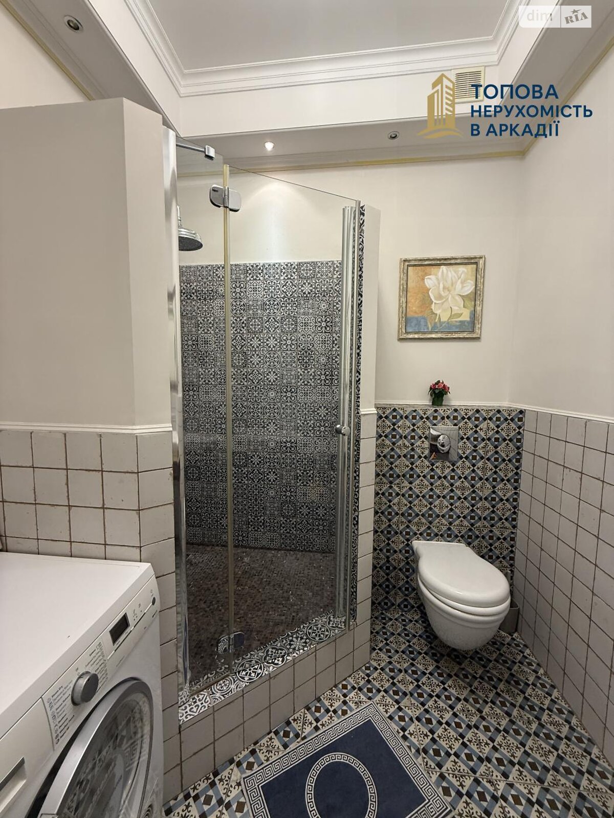 Продажа трехкомнатной квартиры в Одессе, на ул. Литературная 12А корпус 1, район Приморский фото 1