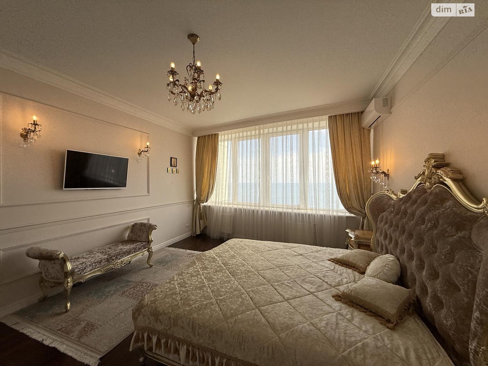 Продаж чотирикімнатної квартири в Одесі, на вул. Літературна 12А корпус 1, район Приморський фото 1