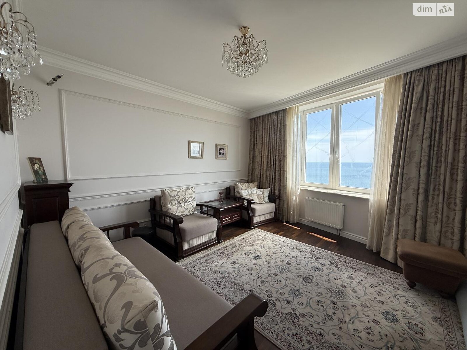 Продаж чотирикімнатної квартири в Одесі, на вул. Літературна 12А корпус 1, район Приморський фото 1