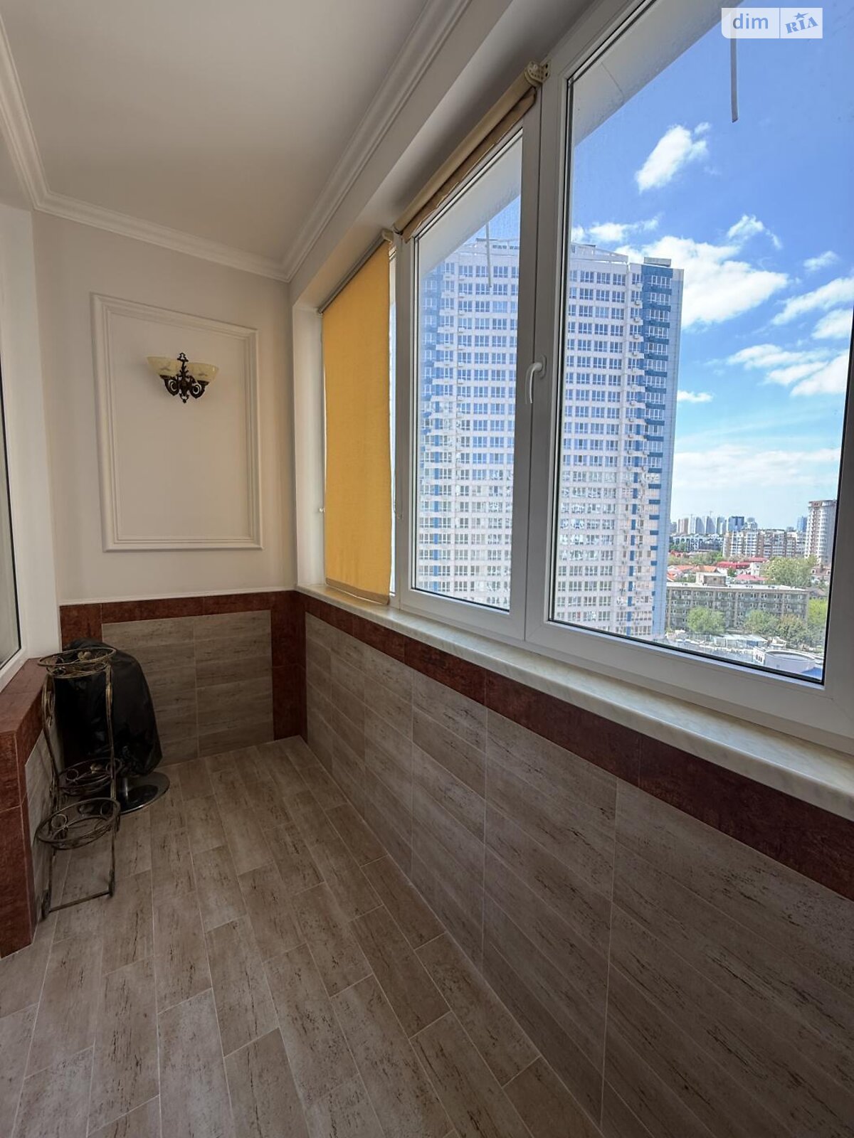 Продаж чотирикімнатної квартири в Одесі, на вул. Літературна 12А корпус 1, район Приморський фото 1