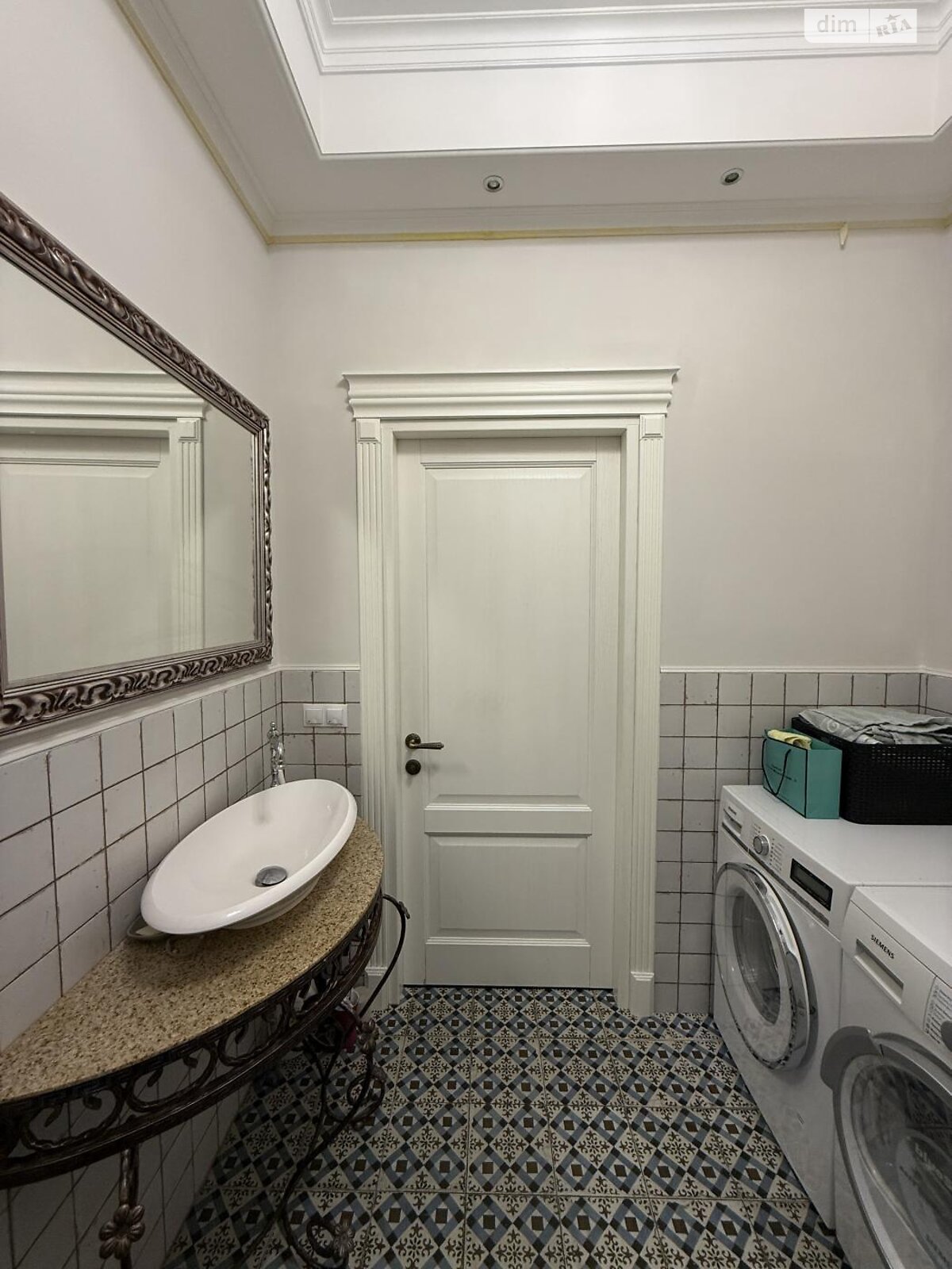 Продаж чотирикімнатної квартири в Одесі, на вул. Літературна 12А корпус 1, район Приморський фото 1