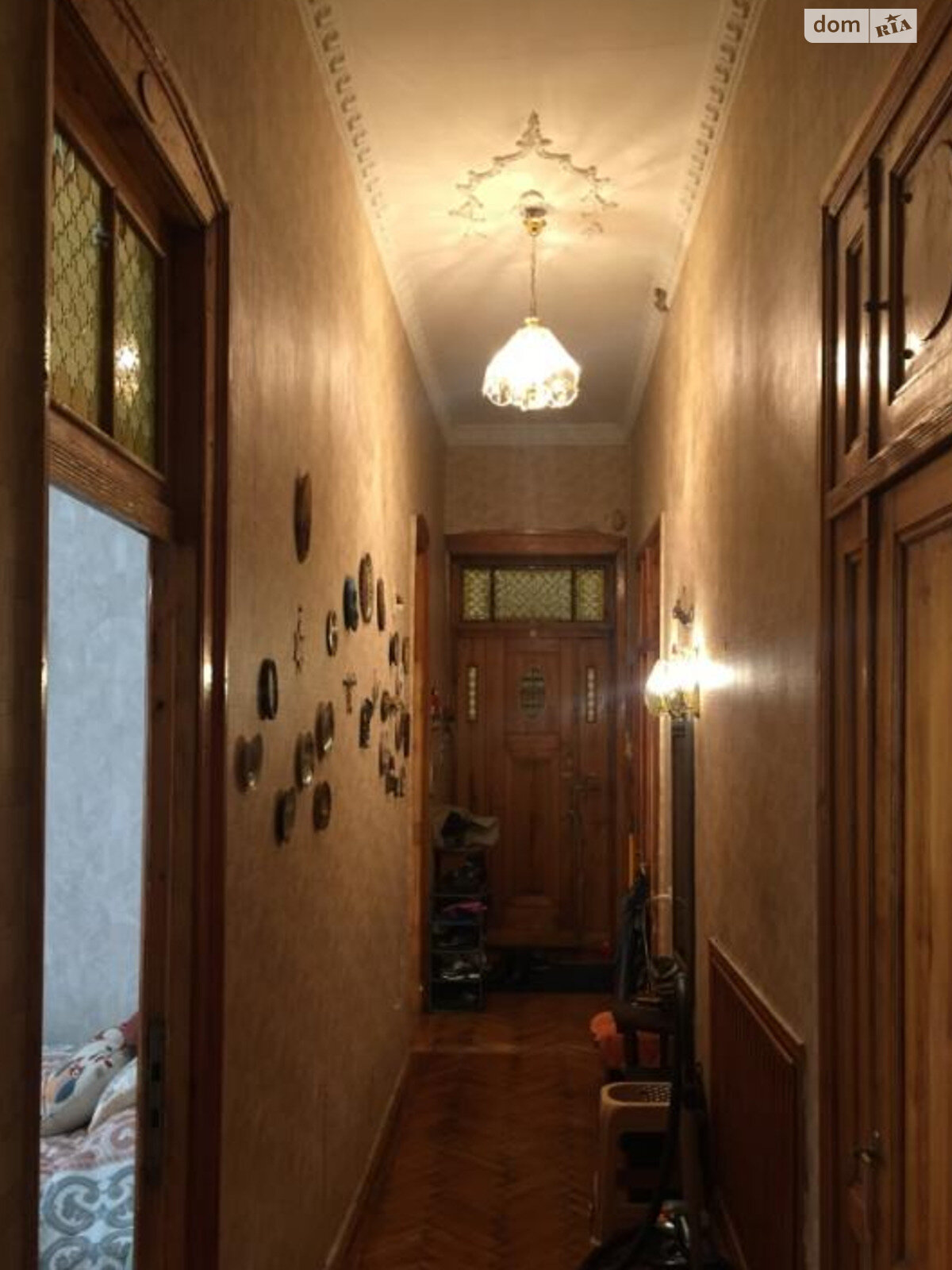 Продажа трехкомнатной квартиры в Одессе, на пл. Льва Толстого, район Приморский фото 1 Продажа трехкомнатной квартиры в Одессе, на пл. Льва Толстого, район Приморский фото 1