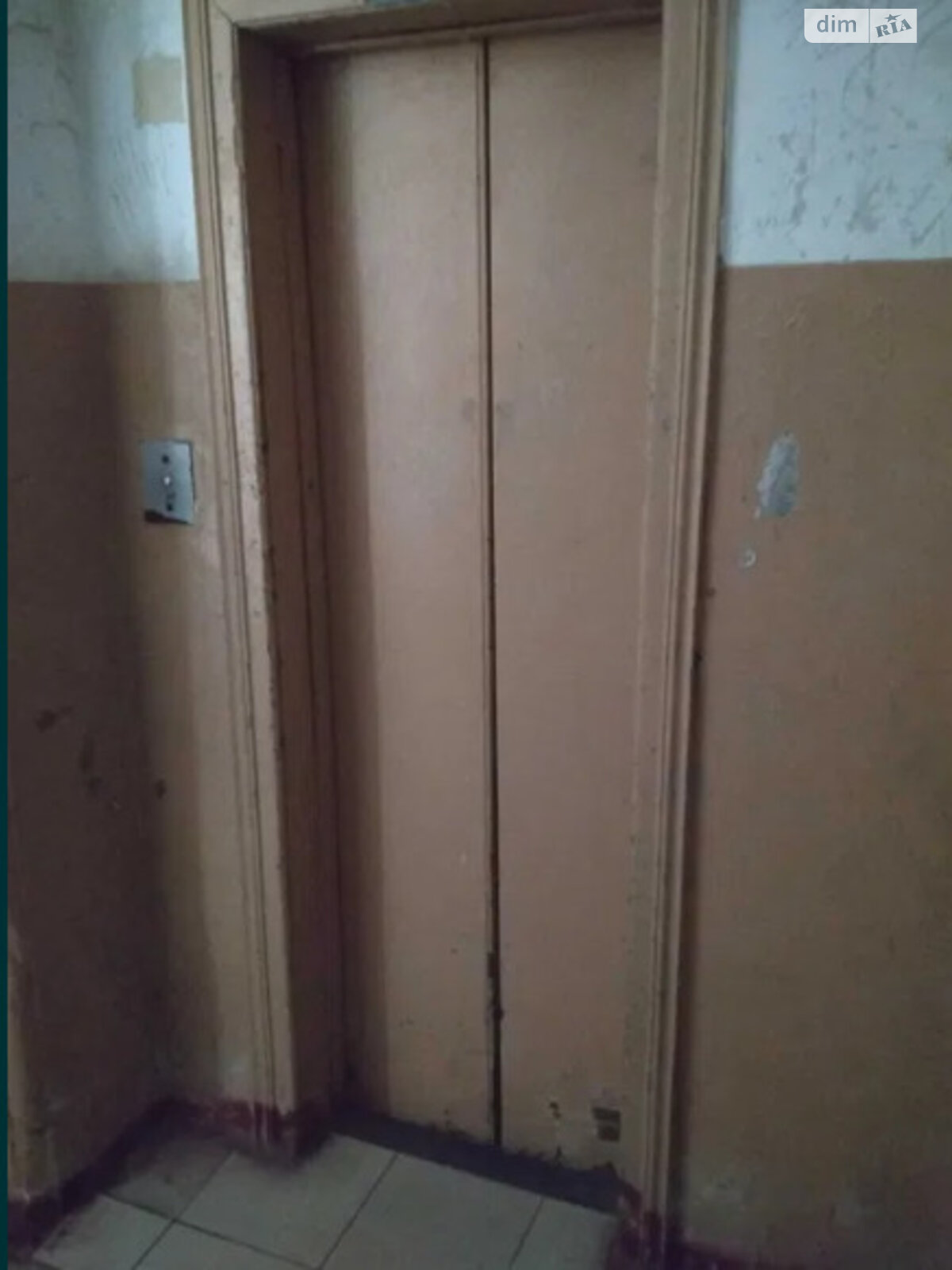 Продажа трехкомнатной квартиры в Одессе, на пл. Льва Толстого, район Приморский фото 1 Продажа трехкомнатной квартиры в Одессе, на пл. Льва Толстого, район Приморский фото 1