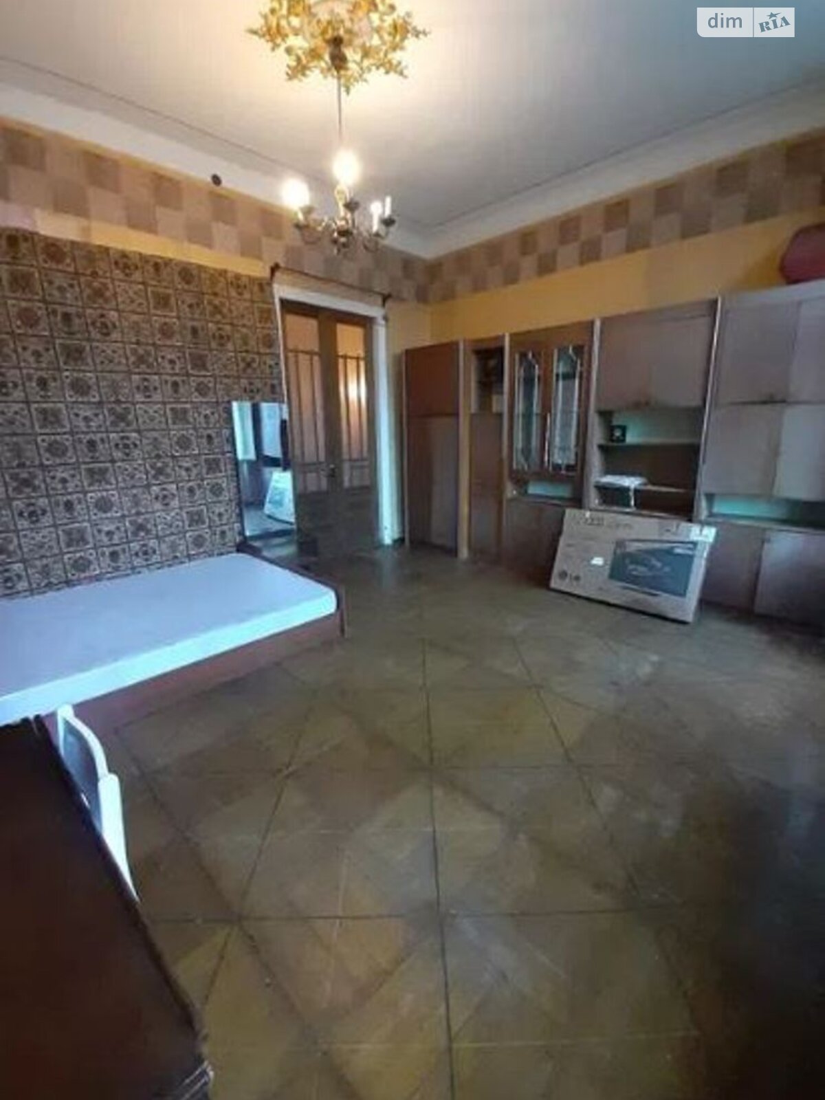 Продажа трехкомнатной квартиры в Одессе, на пл. Льва Толстого, район Приморский фото 1 Продажа трехкомнатной квартиры в Одессе, на пл. Льва Толстого, район Приморский фото 1