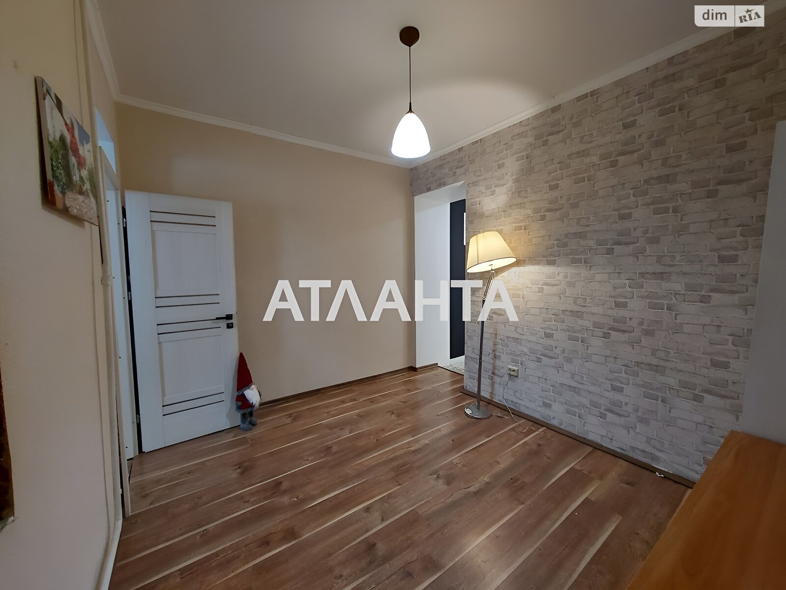 Продаж двокімнатної квартири в Одесі, на вул. Манежна, район Приморський фото 1 Продаж двокімнатної квартири в Одесі, на вул. Манежна, район Приморський фото 1