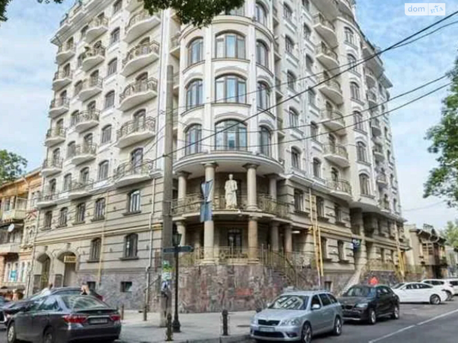 Продажа четырехкомнатной квартиры в Одессе, на ул. Маразлиевская, район Приморский фото 1
