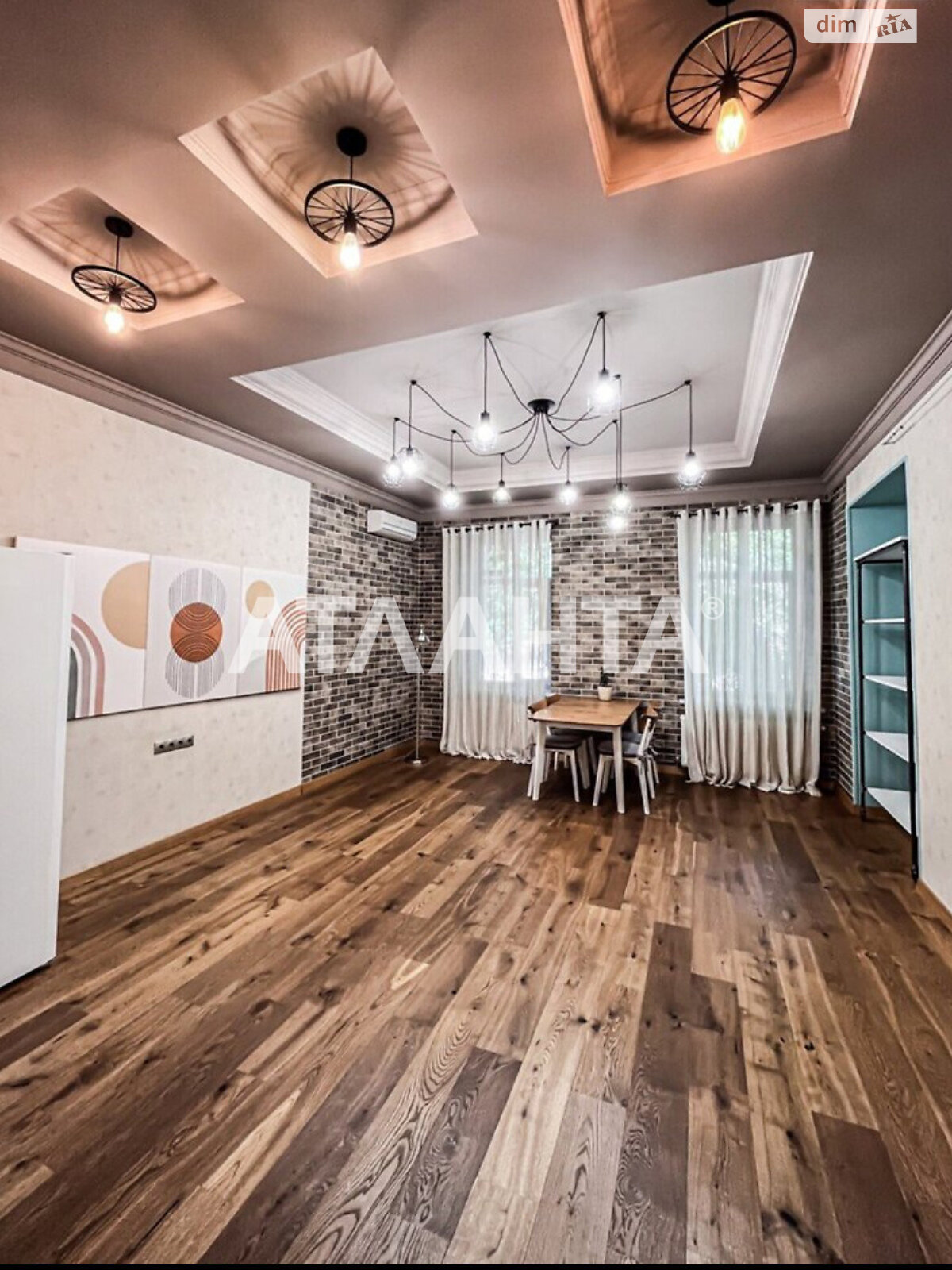 Продажа трехкомнатной квартиры в Одессе, на ул. Маразлиевская, район Приморский фото 1 Продажа трехкомнатной квартиры в Одессе, на ул. Маразлиевская, район Приморский фото 1