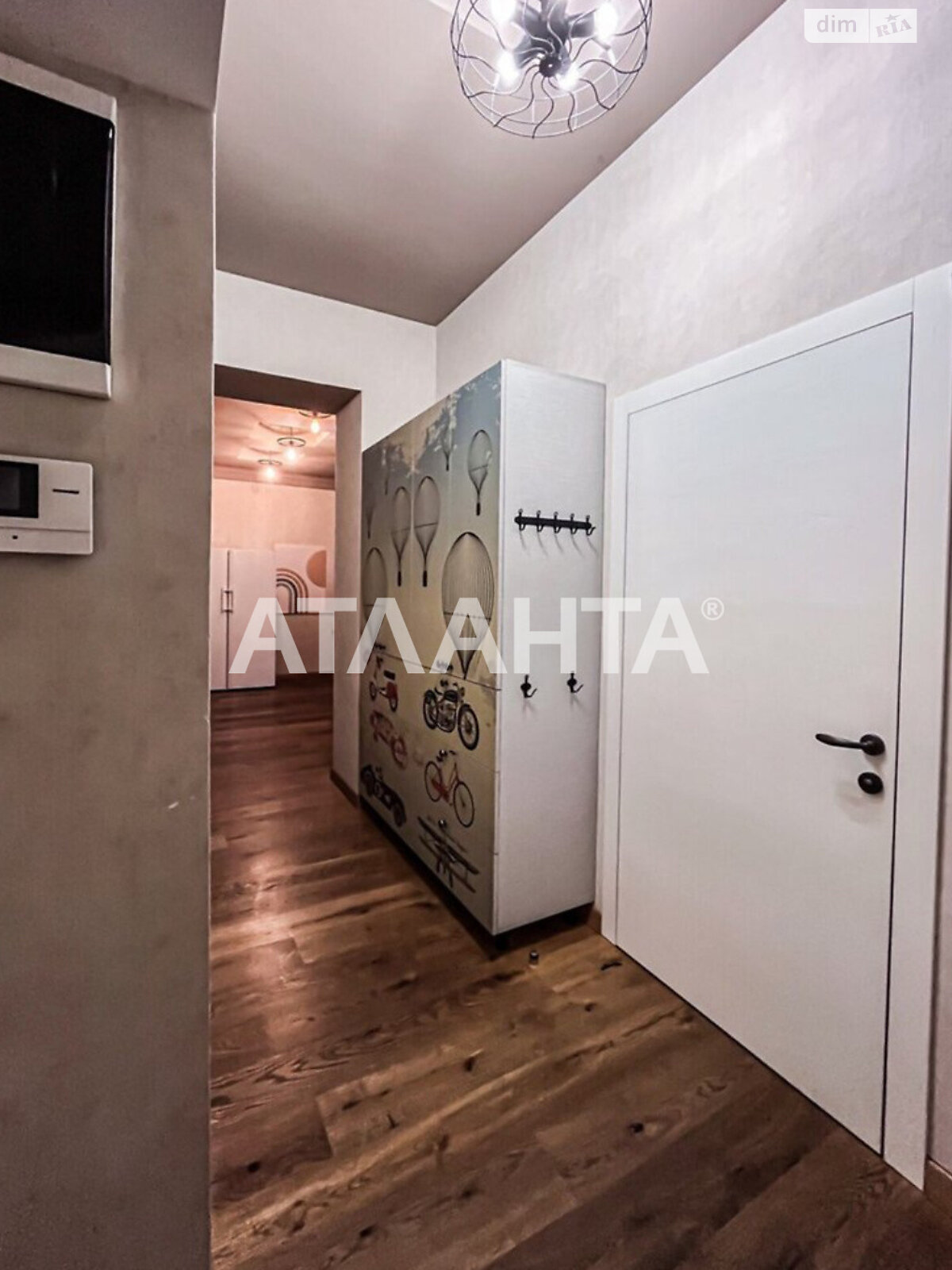 Продажа трехкомнатной квартиры в Одессе, на ул. Маразлиевская, район Приморский фото 1 Продажа трехкомнатной квартиры в Одессе, на ул. Маразлиевская, район Приморский фото 1