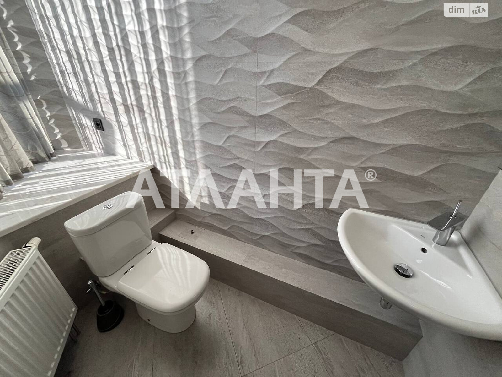 Продажа четырехкомнатной квартиры в Одессе, на ул. Добровольцев 18А, район Приморский фото 1 Продажа четырехкомнатной квартиры в Одессе, на ул. Добровольцев 18А, район Приморский фото 1