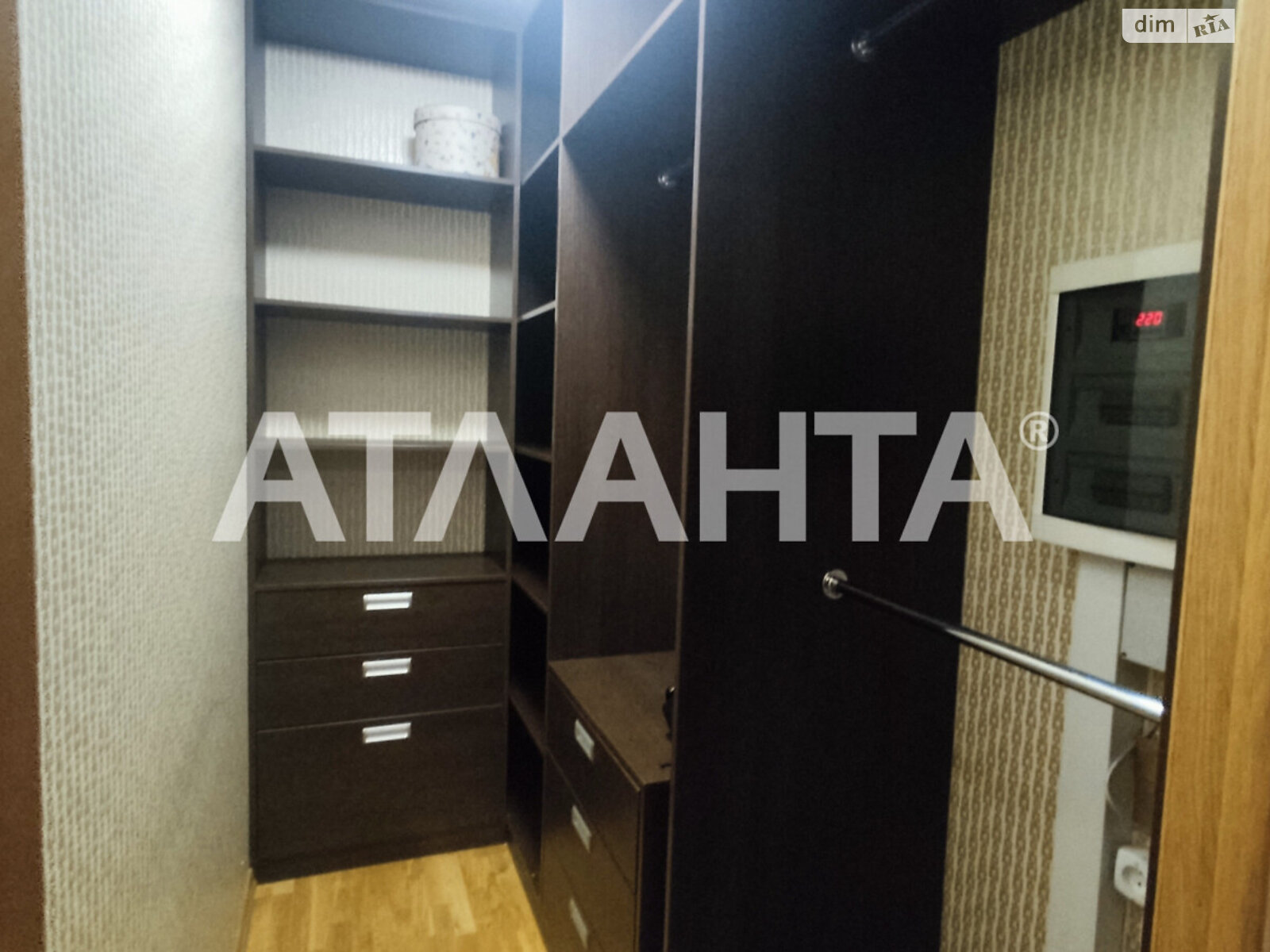Продаж однокімнатної квартири в Одесі, на вул. Добровольців 10/63, район Приморський фото 1 Продаж однокімнатної квартири в Одесі, на вул. Добровольців 10/63, район Приморський фото 1