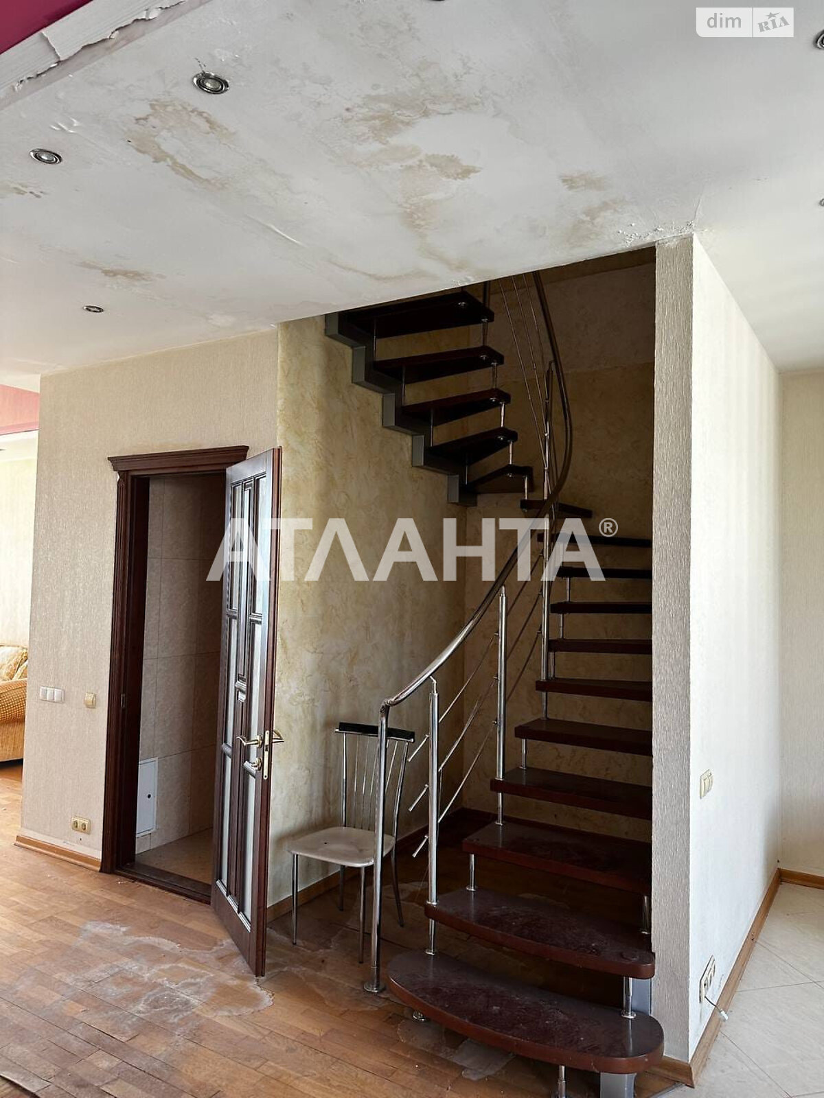 Продаж трикімнатної квартири в Одесі, на пров. Мукачівський, район Приморський фото 1 Продаж трикімнатної квартири в Одесі, на пров. Мукачівський, район Приморський фото 1