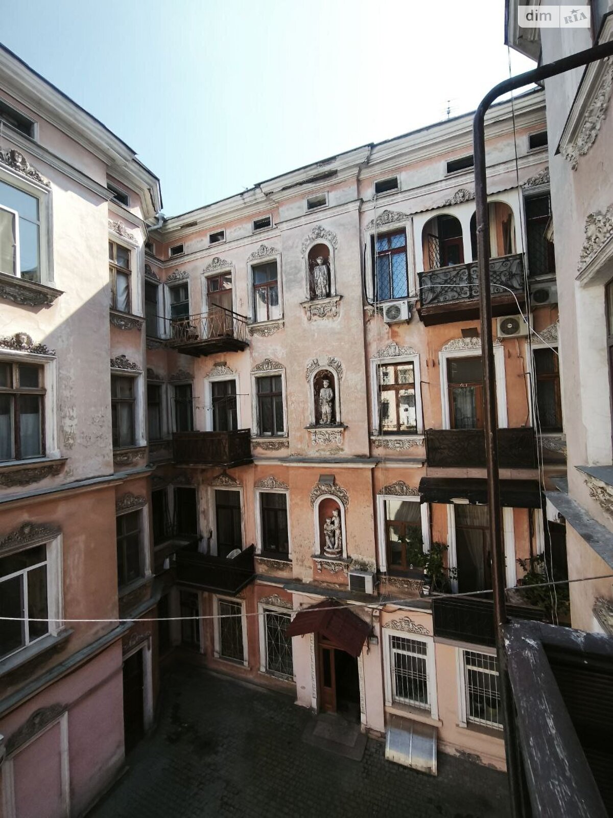 Продажа пятикомнатной квартиры в Одессе, на ул. Нежинская, район Приморский фото 1 Продажа пятикомнатной квартиры в Одессе, на ул. Нежинская, район Приморский фото 1