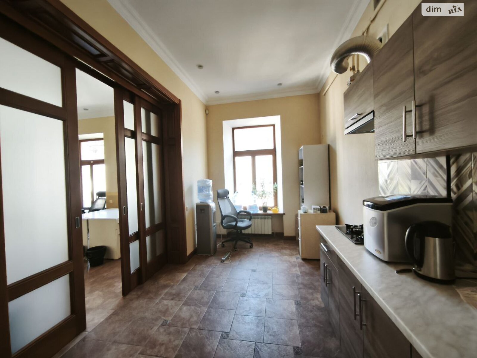 Продажа пятикомнатной квартиры в Одессе, на ул. Нежинская, район Приморский фото 1 Продажа пятикомнатной квартиры в Одессе, на ул. Нежинская, район Приморский фото 1