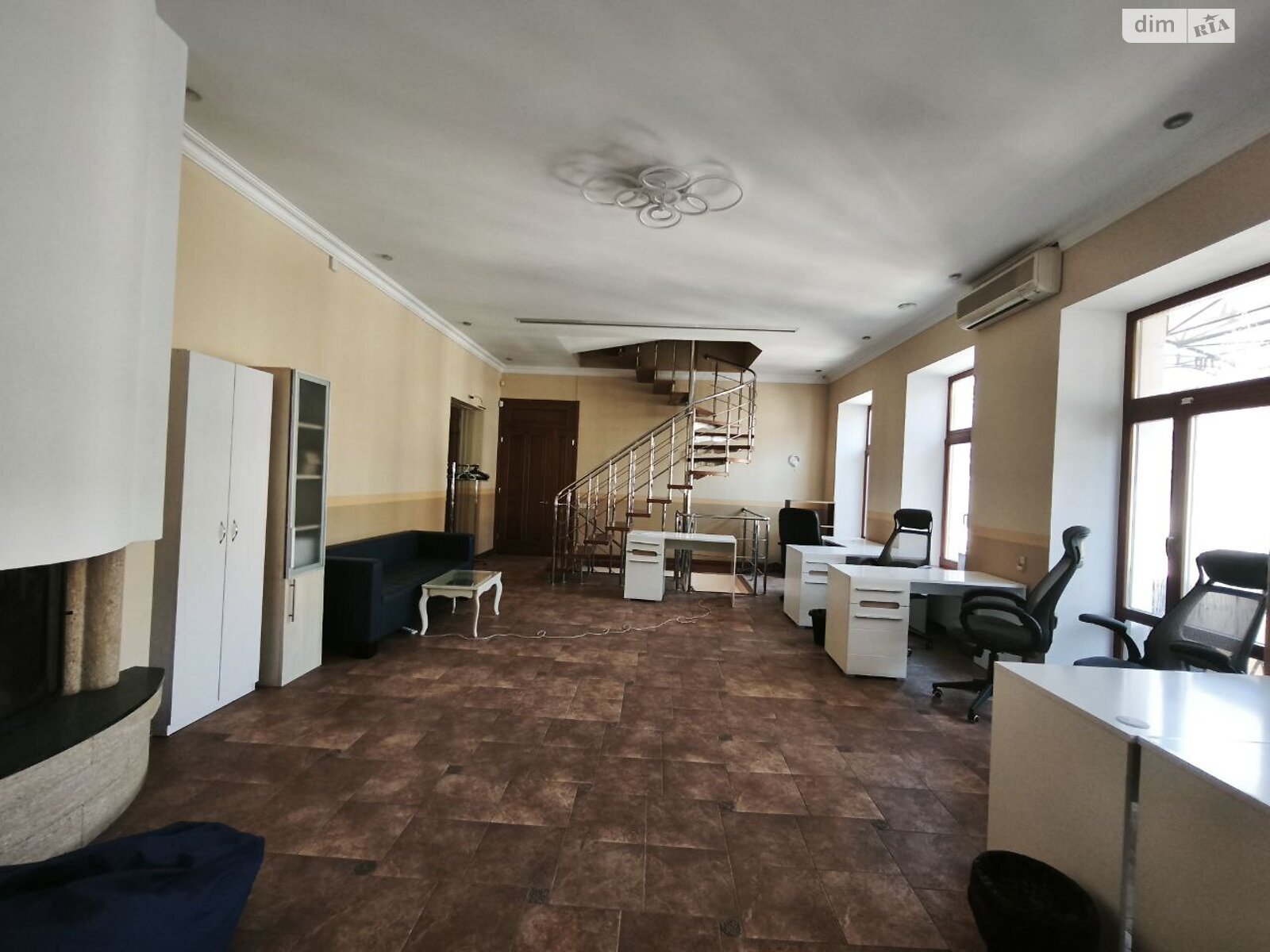 Продажа пятикомнатной квартиры в Одессе, на ул. Нежинская, район Приморский фото 1 Продажа пятикомнатной квартиры в Одессе, на ул. Нежинская, район Приморский фото 1